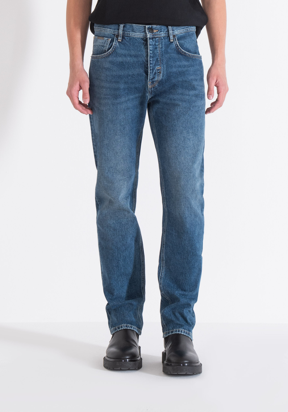 REGULAR STRAIGHT FIT "JOE" JEANS IN CLASSIC BLUE DENIM - Antony Morato Online Shop