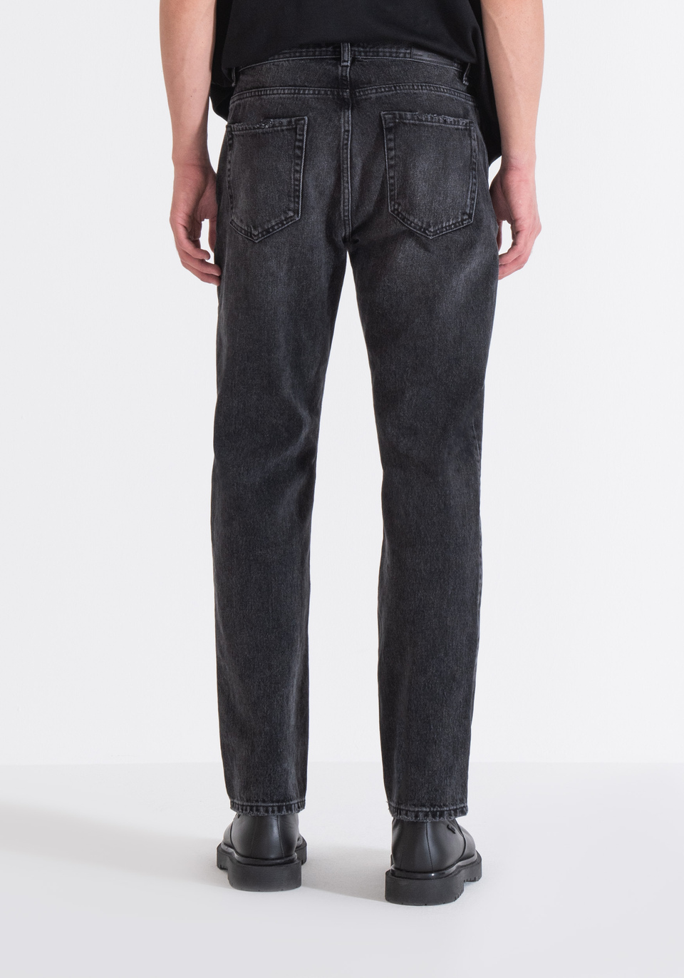 REGULAR STRAIGHT FIT JOE JEANS IN CLASSIC BLACK DENIM Antony Morato