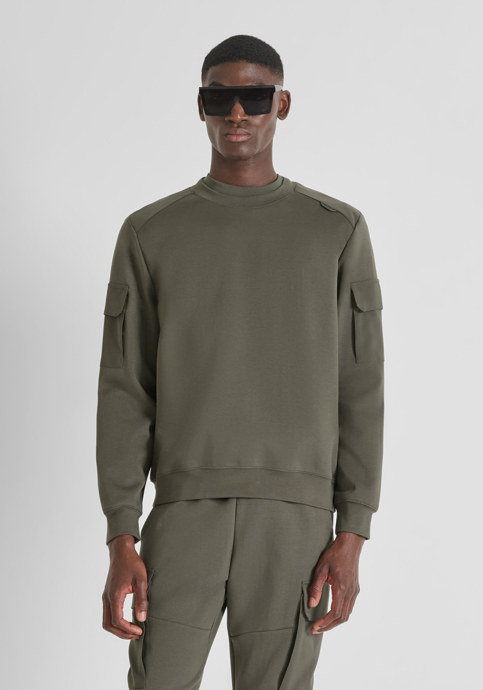 SWEAT COL ROND REGULAR FIT AVEC INSERTS CONTRASTÉS - Antony Morato Online Shop