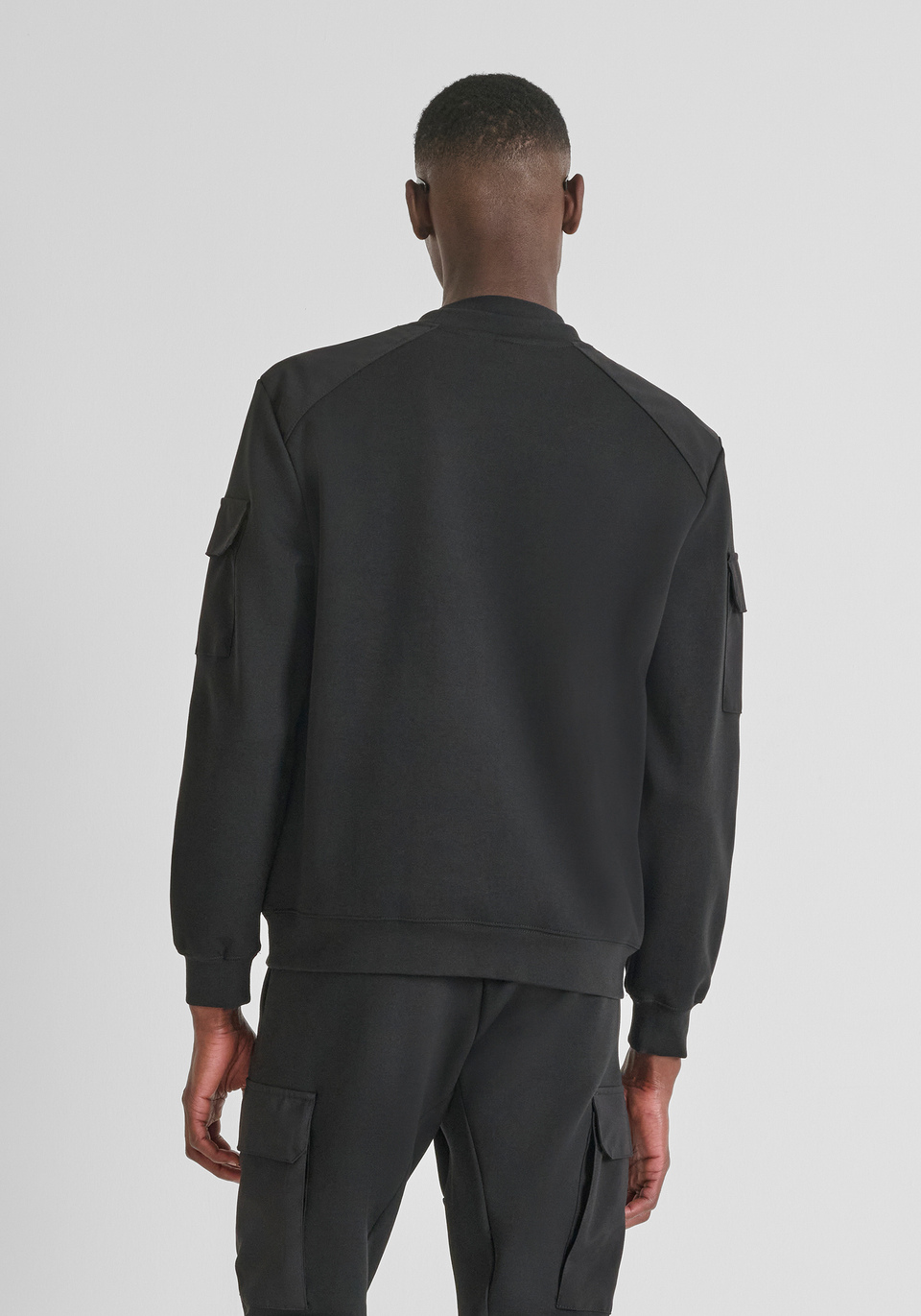 SUDADERA CUELLO REDONDO REGULAR FIT CON INSERTOS CONTRASTANTES - Antony Morato Online Shop