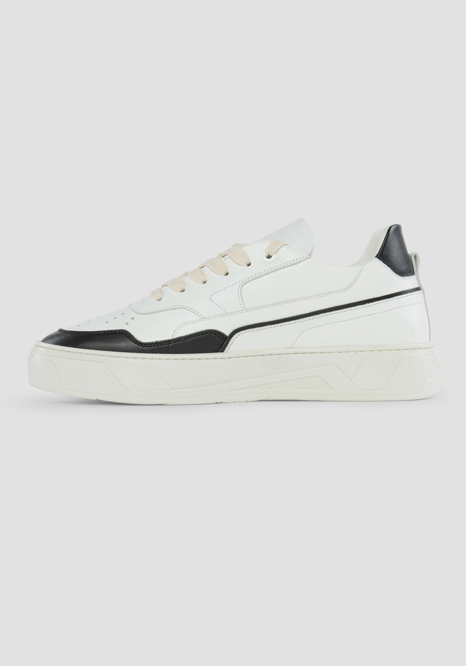 "707" LOW-TOP LEATHER SNEAKERS WITH CONTRASTING DETAILS AND PERFORATED TOE - Antony Morato Online Shop