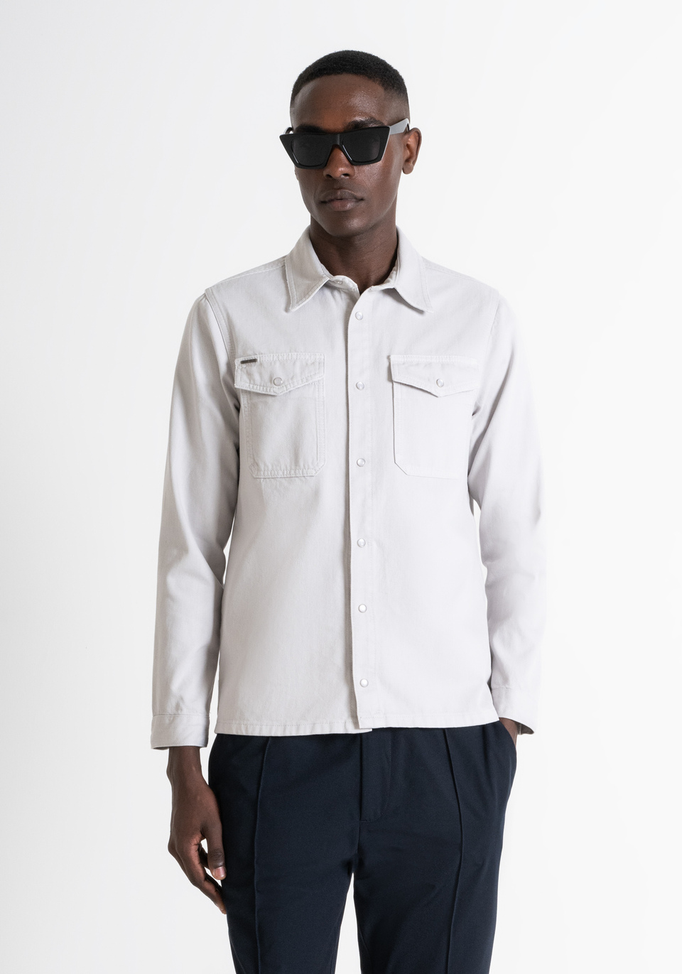 HEMD REGULAR FIT AUS DENIM MIT TASCHEN - Antony Morato Online Shop