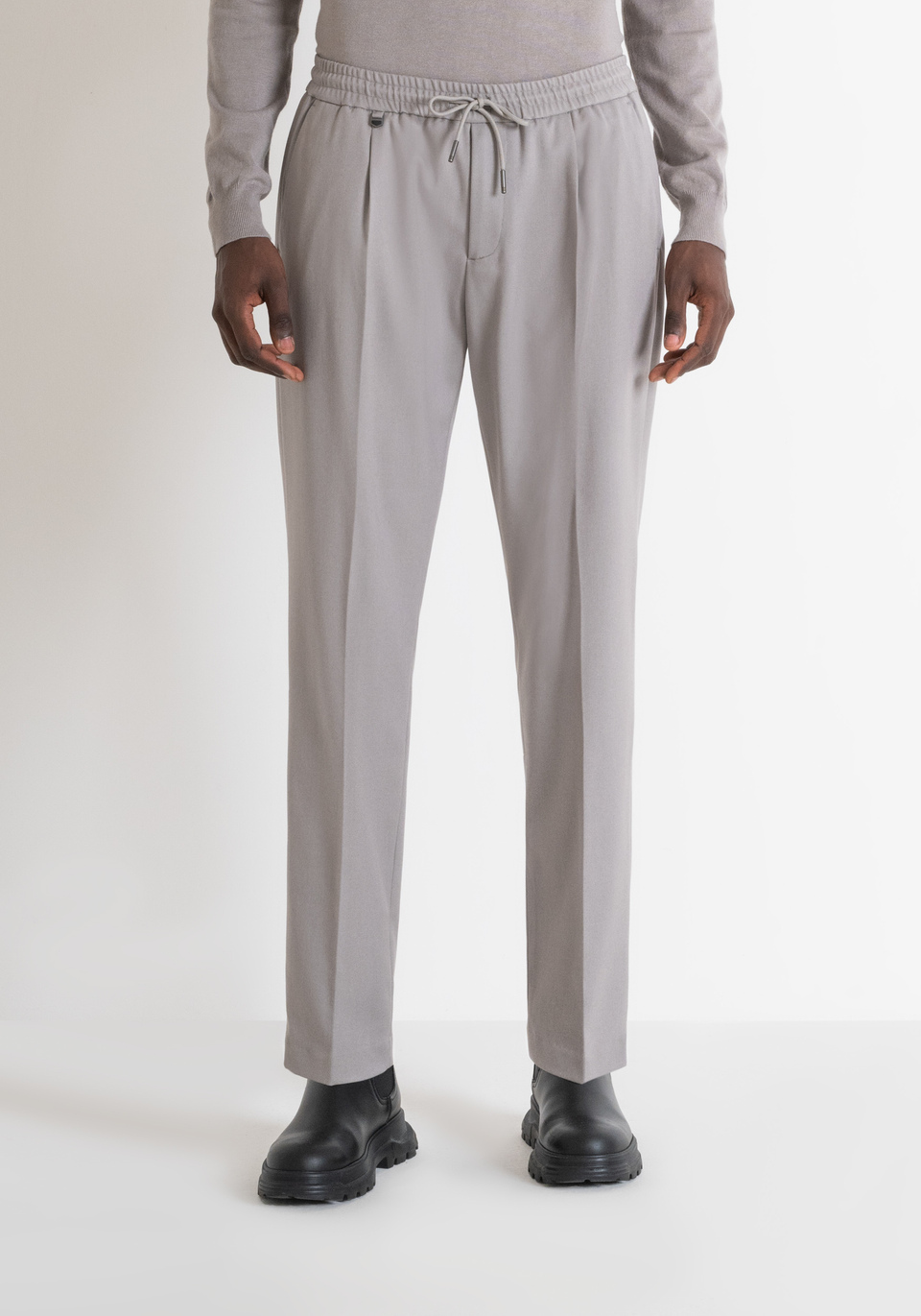 HOSE „NEIL“ REGULAR FIT AUS GRAUEM VISKOSE-MISCHGEWEBE - Antony Morato Online Shop
