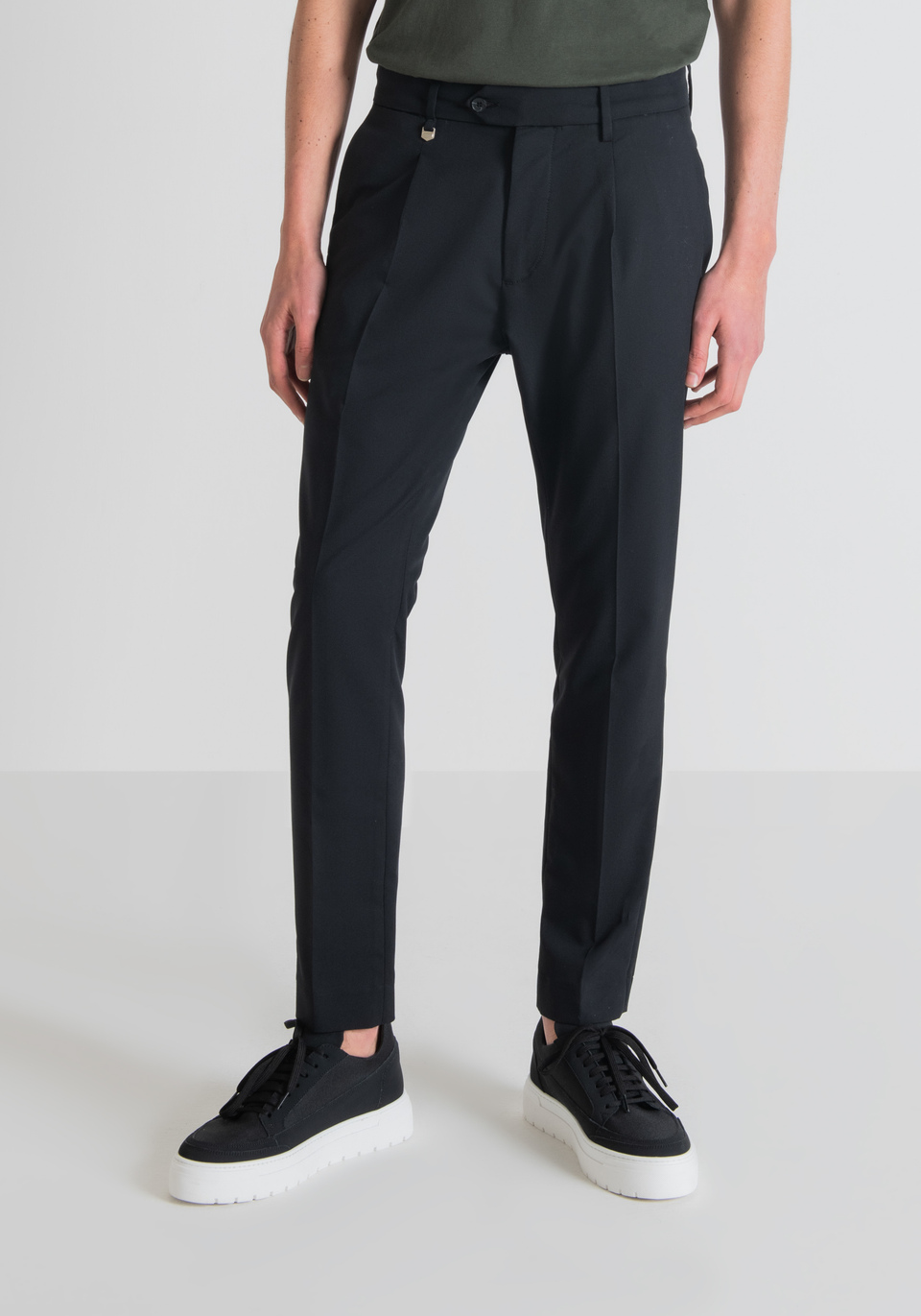 “QUENTIN” CARROT-FIT TROUSERS - Antony Morato Online Shop