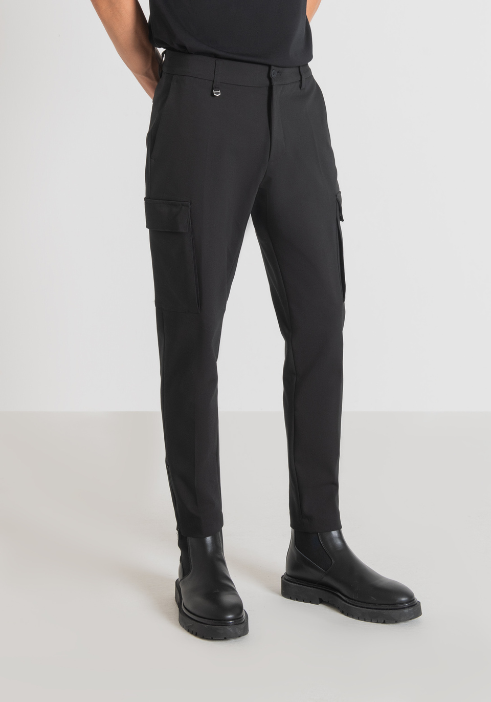 "BJORN" SKINNY FIT TROUSERS IN STRETCH COTTON BLEND WITH ZIP ON THE BOTTOM - Antony Morato Online Shop
