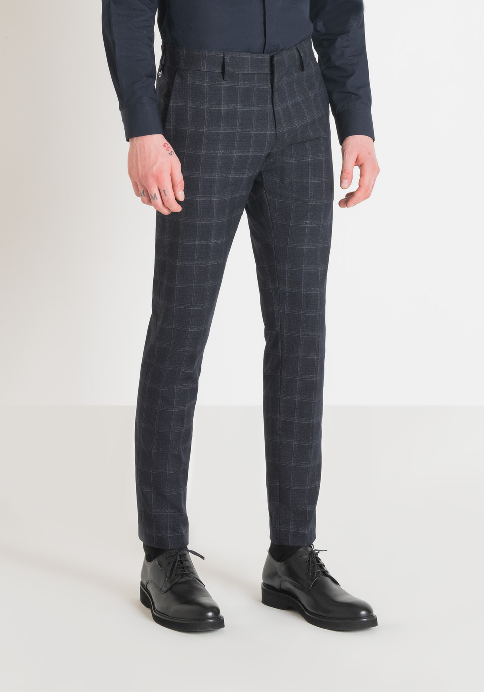 "BONNIE" SLIM FIT TROUSERS IN STRETCH VISCOSE BLEND FABRIC WITH CHECK PATTERN - Antony Morato Online Shop