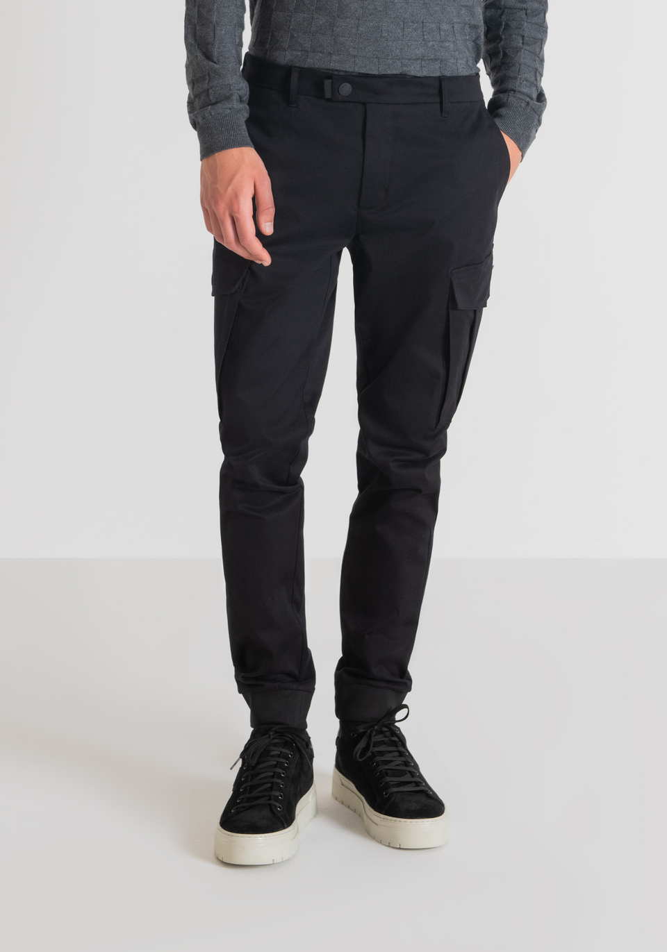 SKINNY FIT CARGO TROUSERS IN STRETCH COTTON WITH ELASTICATED CUFFS - Antony Morato Online Shop