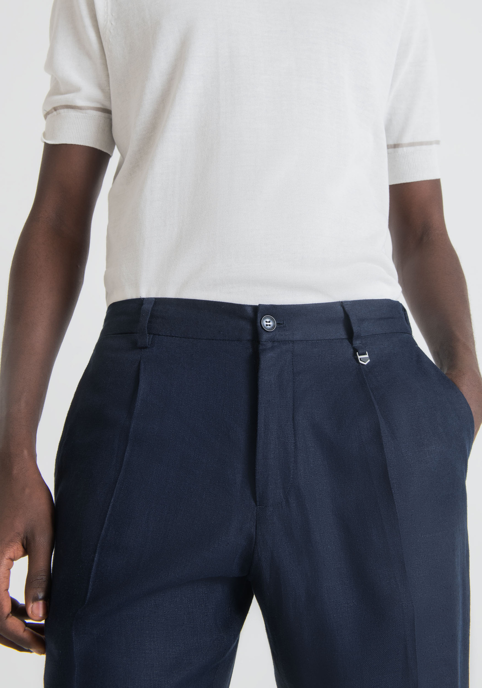 PANTALONI CARROT FIT “GUSTAF” IN MISTO LINO - Antony Morato Online Shop