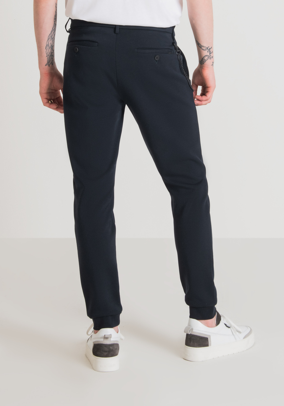 SKINNY FIT SWEATPANTS IN COTTON BLEND WITH BUTTON CLOSURE AND ELASTICATED HEM - Antony Morato Online Shop