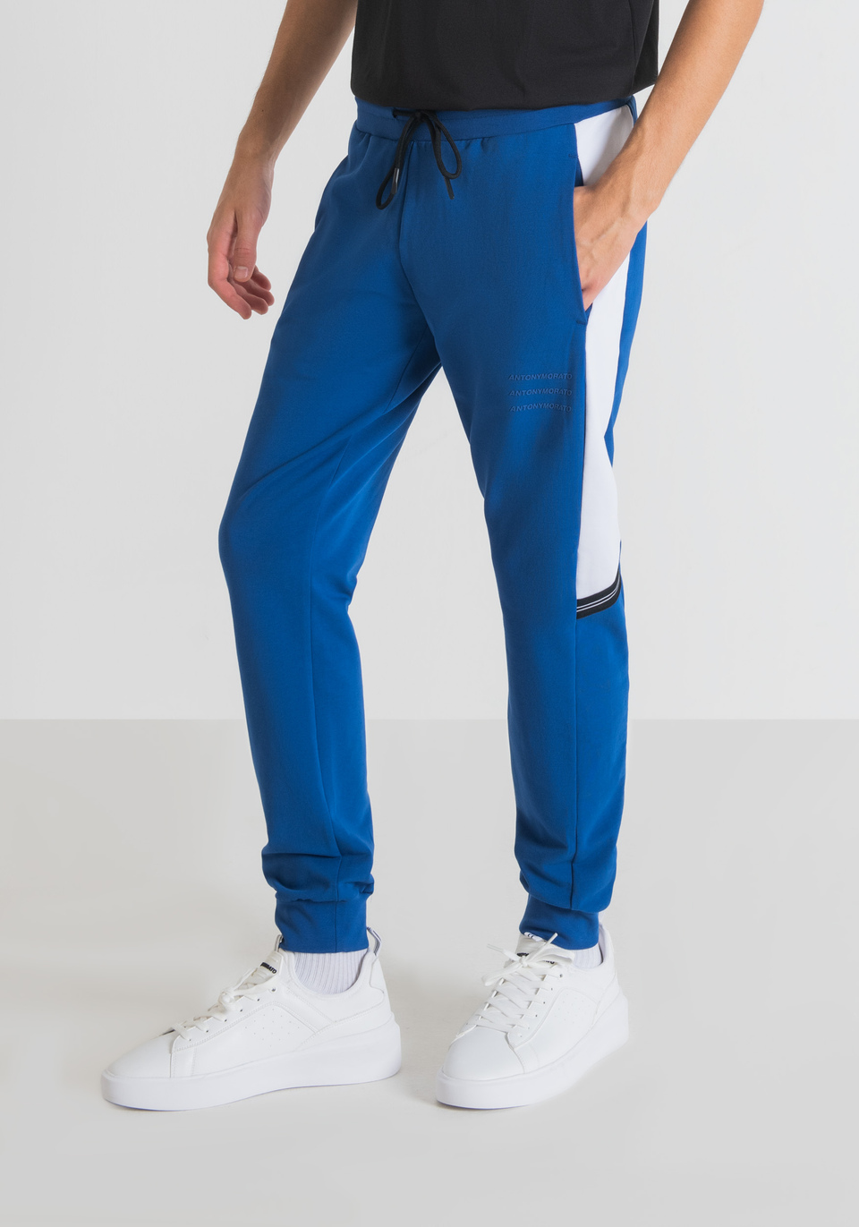 SLIM FIT SWEATPANTS IN STRETCH COTTON WITH CONTRASTING COLOURBLOCK DETAILS - Antony Morato Online Shop