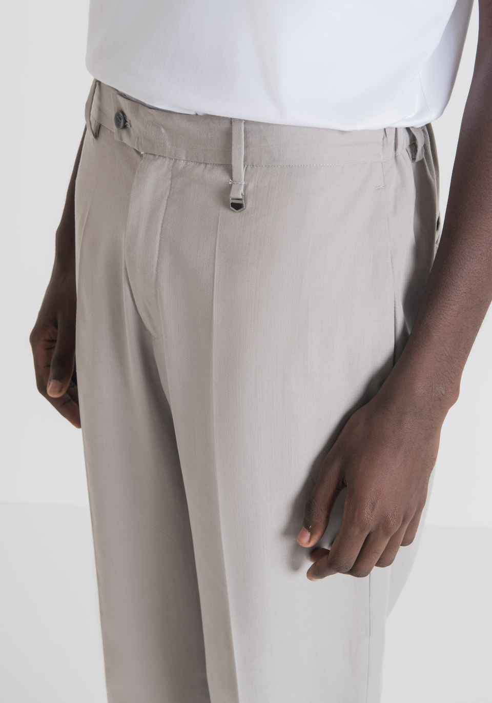 "EVAN" STRAIGHT-FIT REGULAR TROUSERS IN COTTON AND LYOCELL BLEND - Antony Morato Online Shop