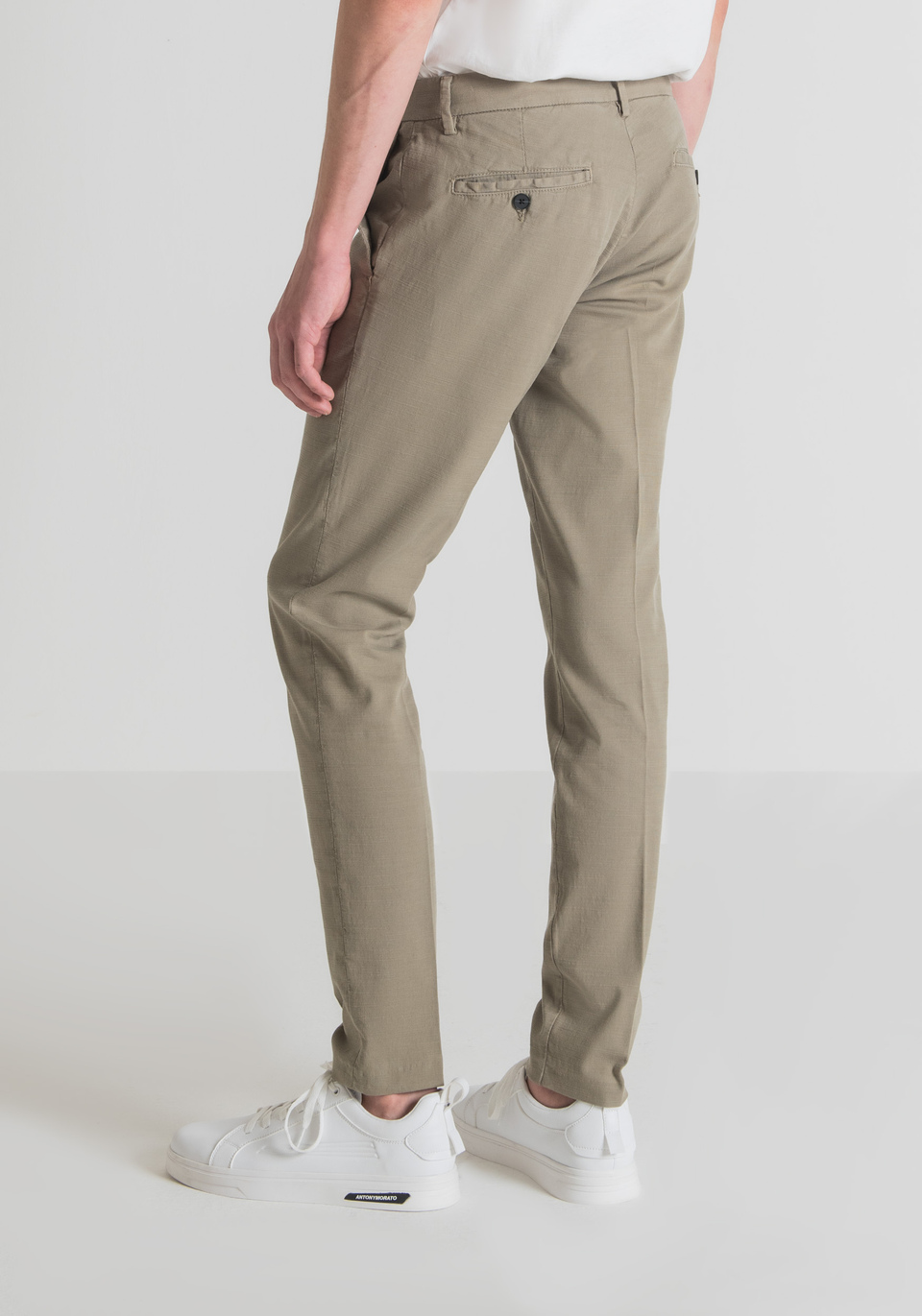 "BRYAN" SKINNY-FIT TROUSERS IN MICRO-WEAVE STRETCH COTTON - Antony Morato Online Shop