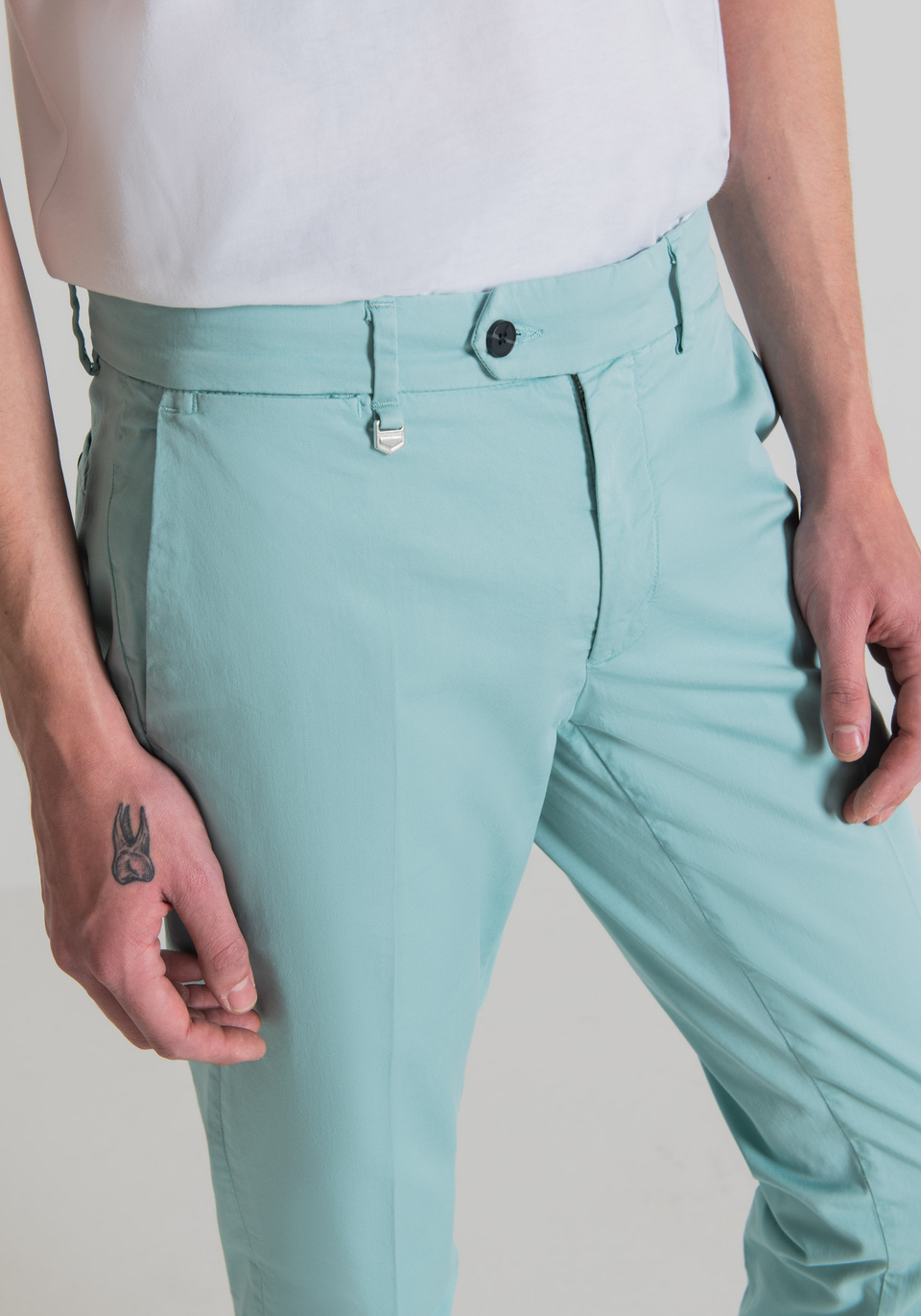 "BRYAN" SKINNY-FIT TROUSERS IN STRETCH COTTON TWILL - Antony Morato Online Shop