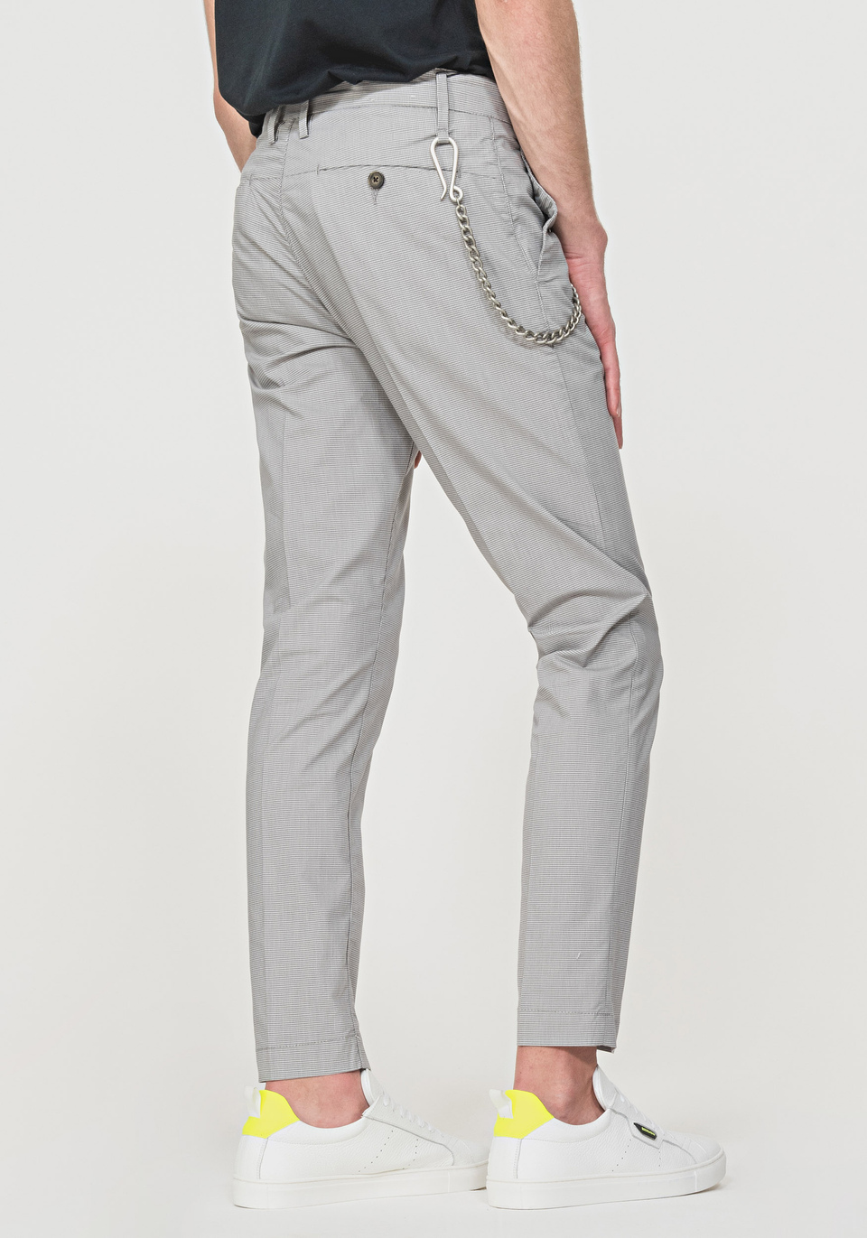 “KERR” SLIM-FIT TROUSERS IN COOL COTTON WITH A MICRO-CHECK PATTERN - Antony Morato Online Shop