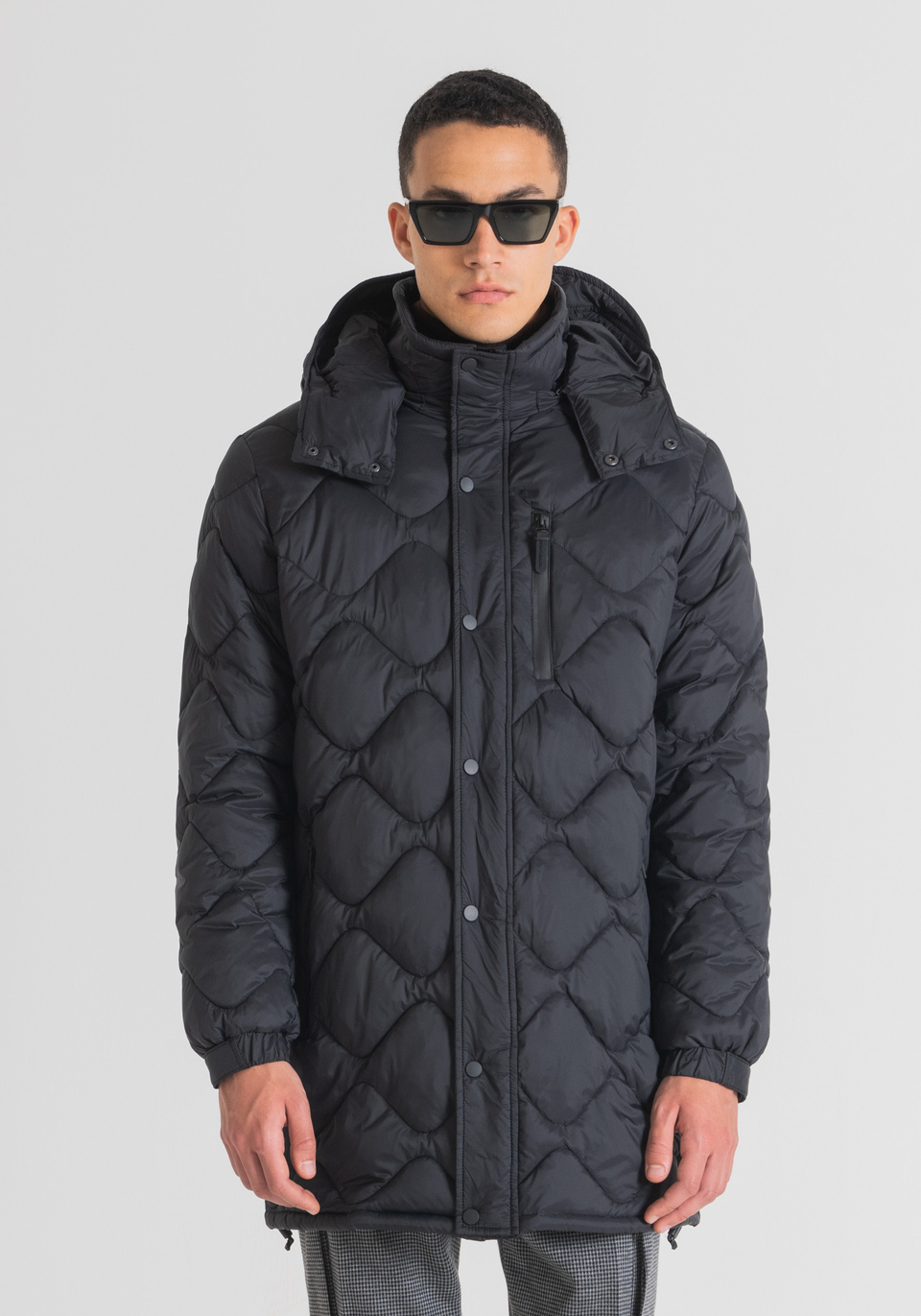 LONG REGULAR-FIT DOWN JACKET IN QUILTED TECHNICAL FABRIC - Antony Morato Online Shop