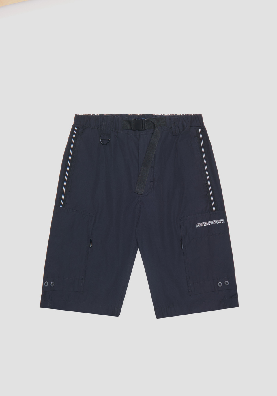 REGULAR-FIT CARGO SHORTS WITH CONTRASTING TECHNICAL FABRIC DETAILS - Antony Morato Online Shop