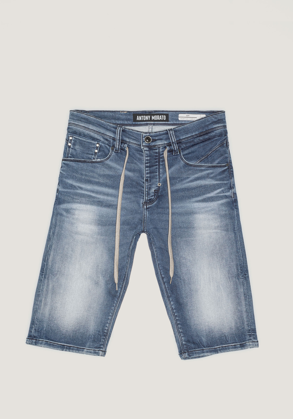 CARROT-FLEX-FIT “JOY” USED-EFFECT SHORTS WITH A DARK WASH - Antony Morato Online Shop