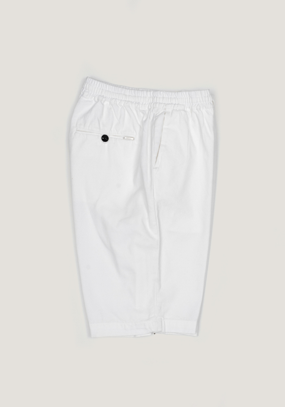 CARROT-FIT SHORTS IN 100% COTTON CANVAS WITH AN ELASTICATED DRAWSTRING WAIST - Antony Morato Online Shop