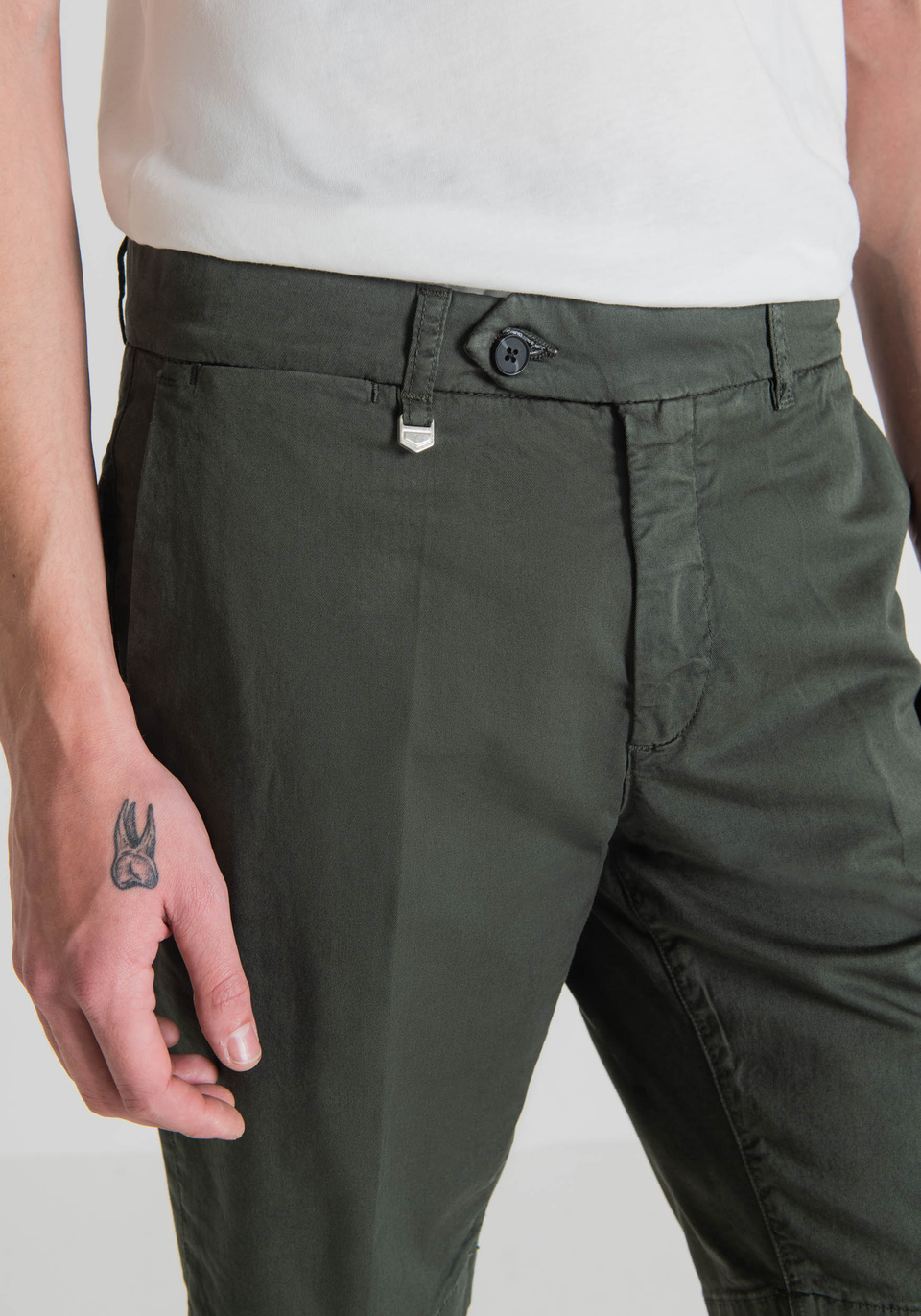 SHORTS SKINNY FIT “BRYAN” IN MORBIDO TWILL DI COTONE STRETCH - Antony Morato Online Shop