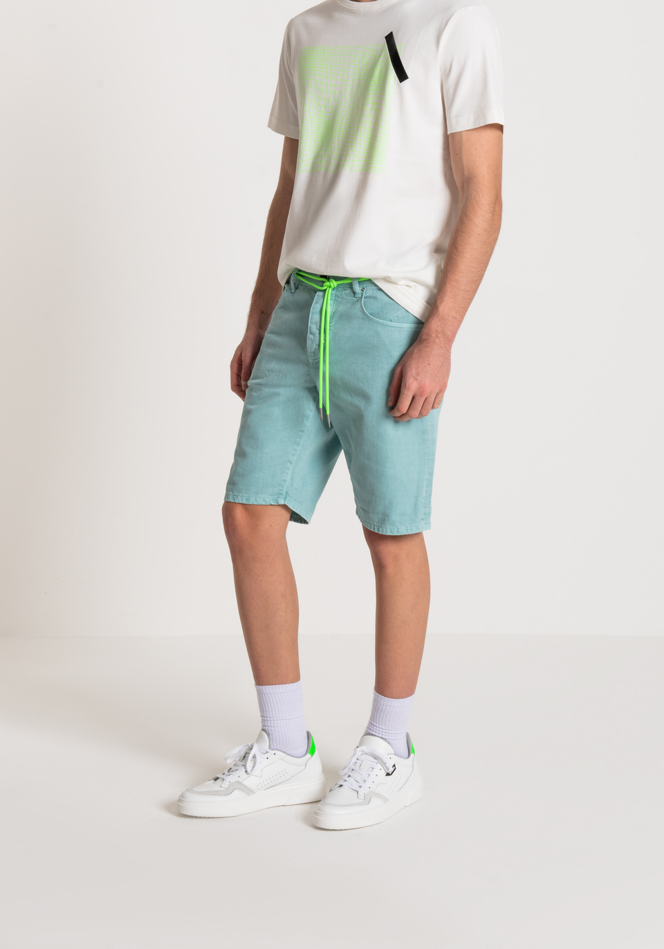 SHORTS MIT SLIM-PASSFORM „ARGON“ AUS BULL BAUMWOLLDENIM - Antony Morato Online Shop
