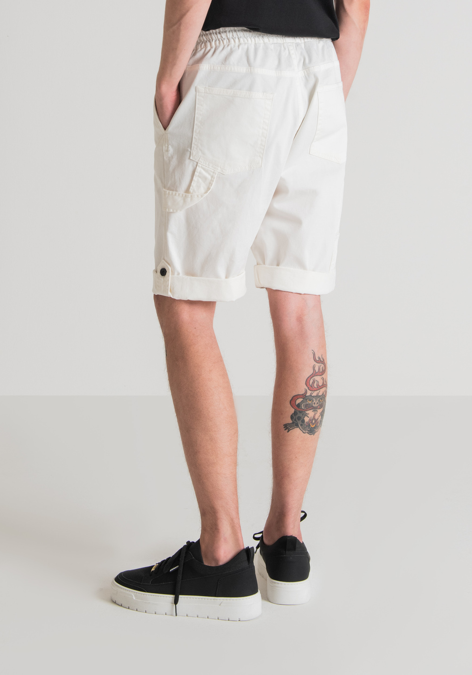 "JAMES" REGULAR-FIT SHORTS IN STRETCH COTTON WITH ELASTIC WAISTBAND - Antony Morato Online Shop