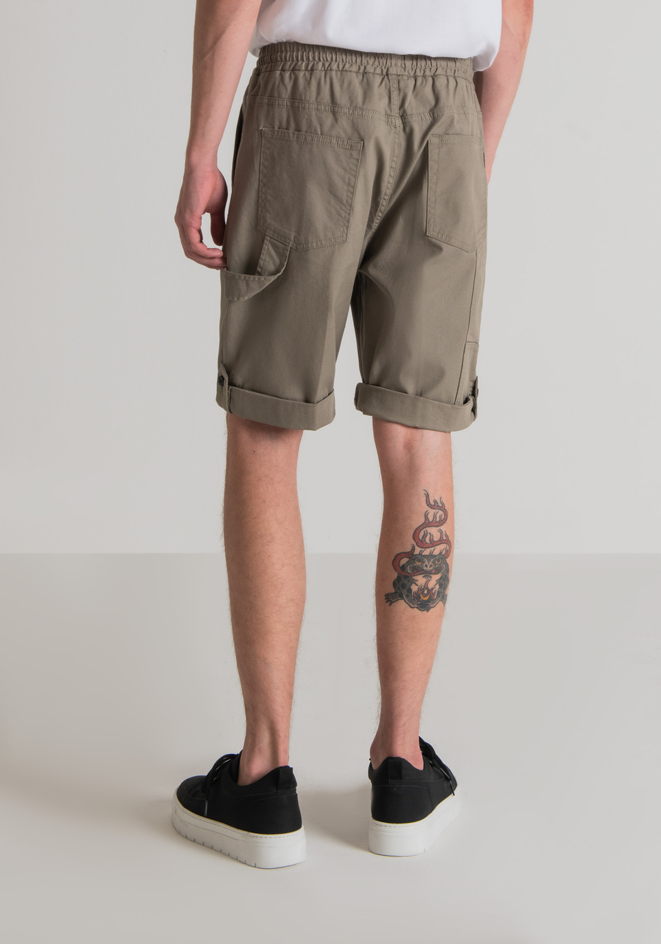 "JAMES" REGULAR-FIT SHORTS IN STRETCH COTTON WITH ELASTIC WAISTBAND - Antony Morato Online Shop