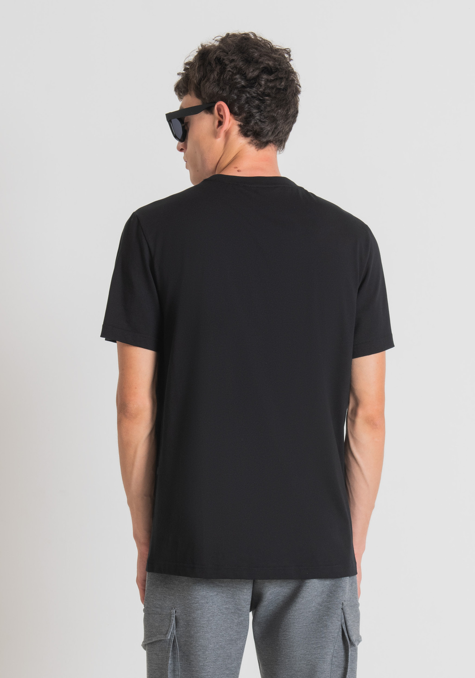 REGULAR FIT T-SHIRT IN COTTON WITH RUBBER-EFFECT LOGO PRINT - Antony Morato Online Shop