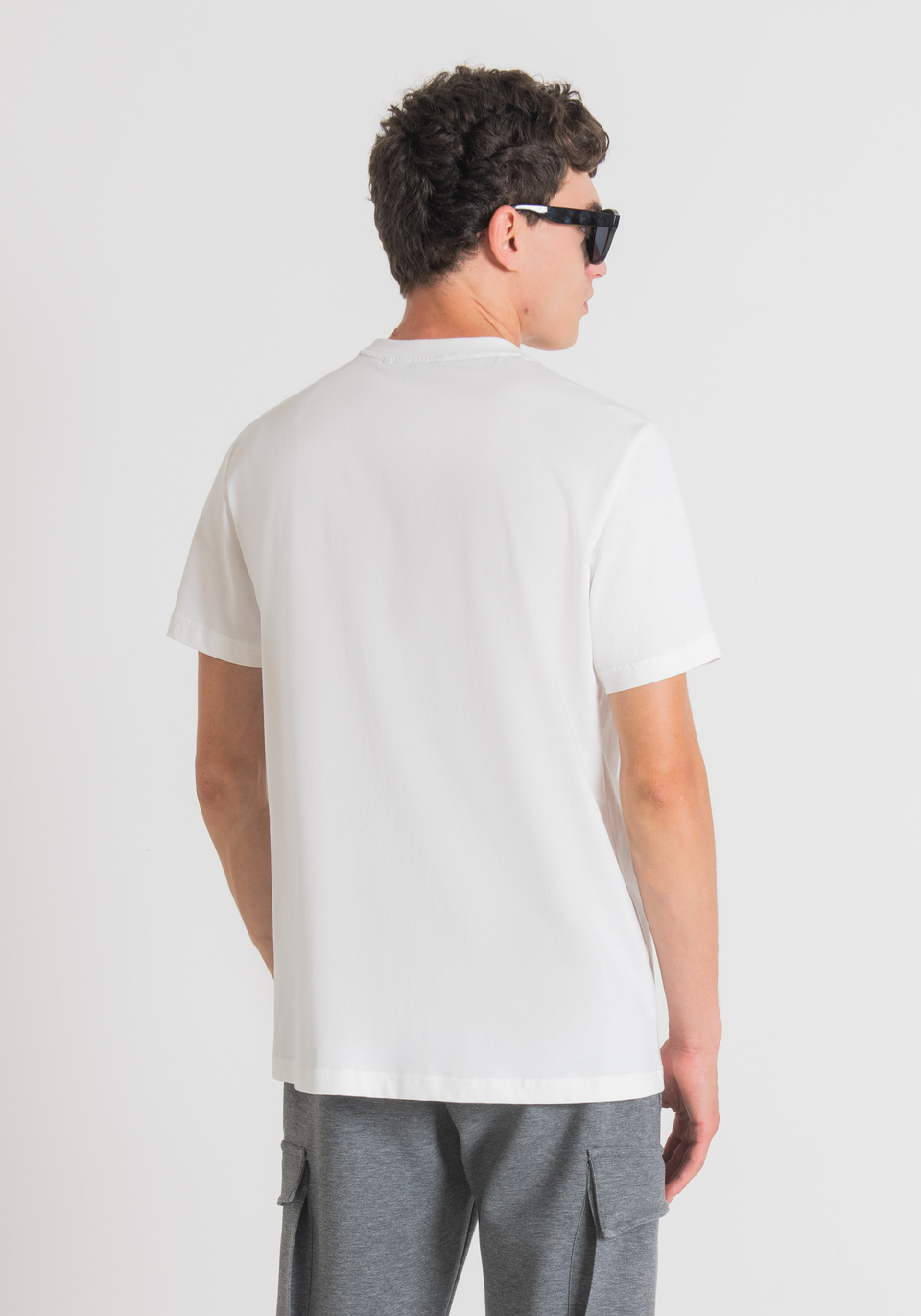 REGULAR FIT T-SHIRT IN COTTON WITH REFLECTIVE LOGO PRINT - Antony Morato Online Shop