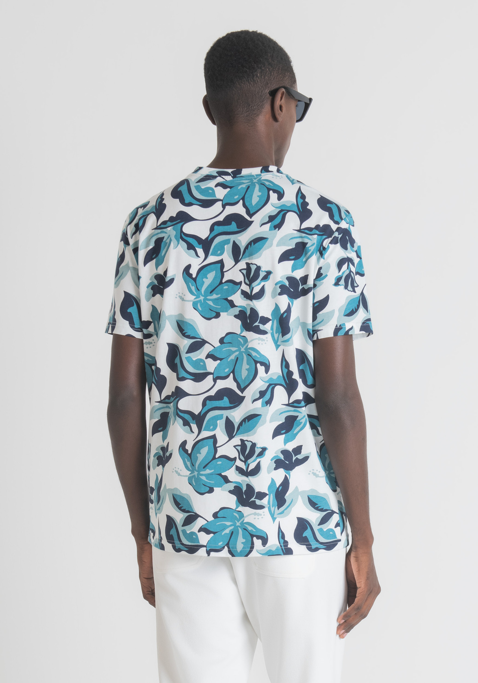 REGULAR-FIT T-SHIRT IN PURE COTTON WITH ALL-OVER FLORAL PRINT - Antony Morato Online Shop