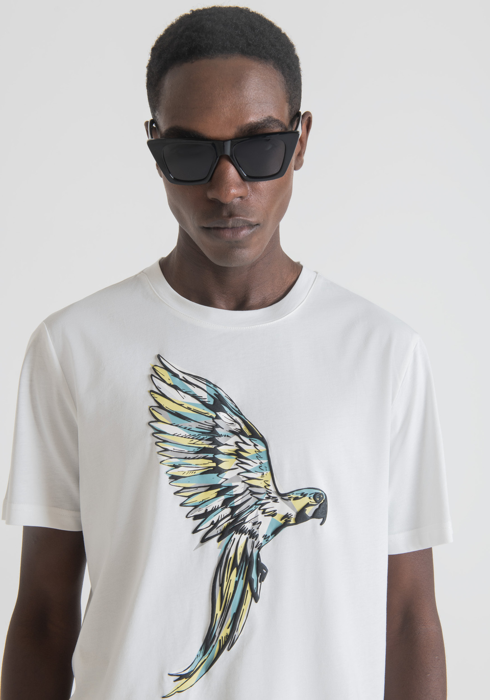 REGULAR-FIT T-SHIRT IN PURE COTTON WITH PARROT PRINT - Antony Morato Online Shop