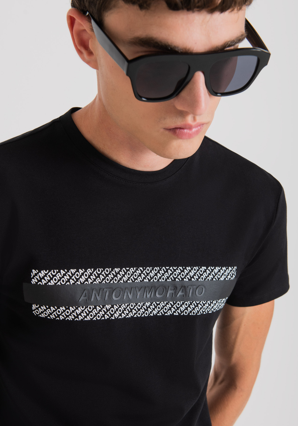 SUPER SLIM-FIT T-SHIRT IN STRETCH COTTON WITH EMBOSSED LOGO - Antony Morato Online Shop