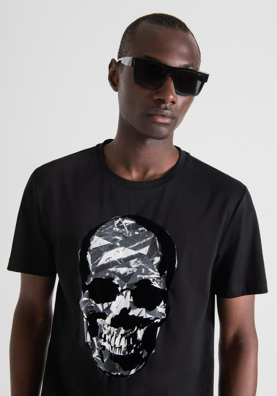 SLIM-FIT T-SHIRT IN PURE COTTON WITH SKULL PRINT - Antony Morato Online Shop