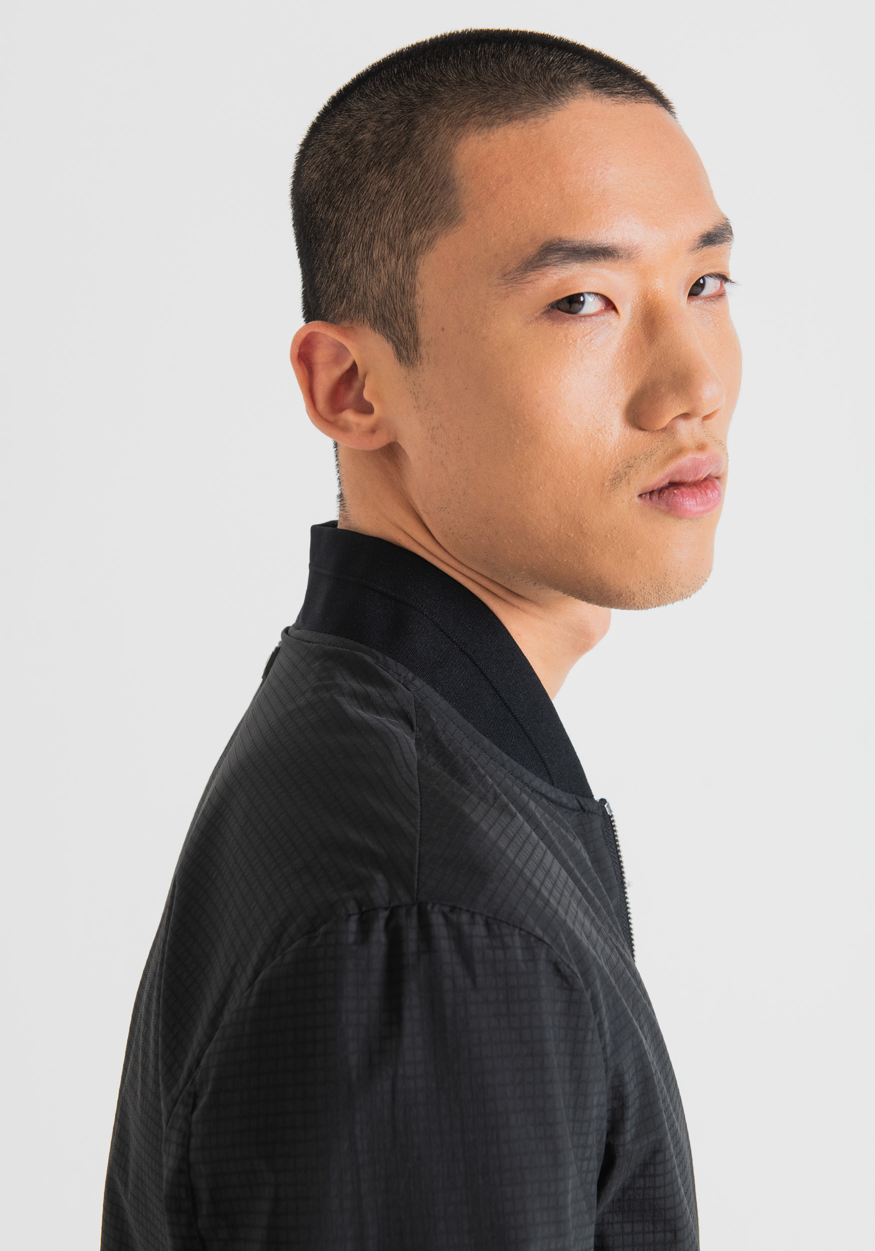 REGULAR FIT JACKET IN RIPSTOP NYLON WITH LOGO PLAQUE | Antony Morato 