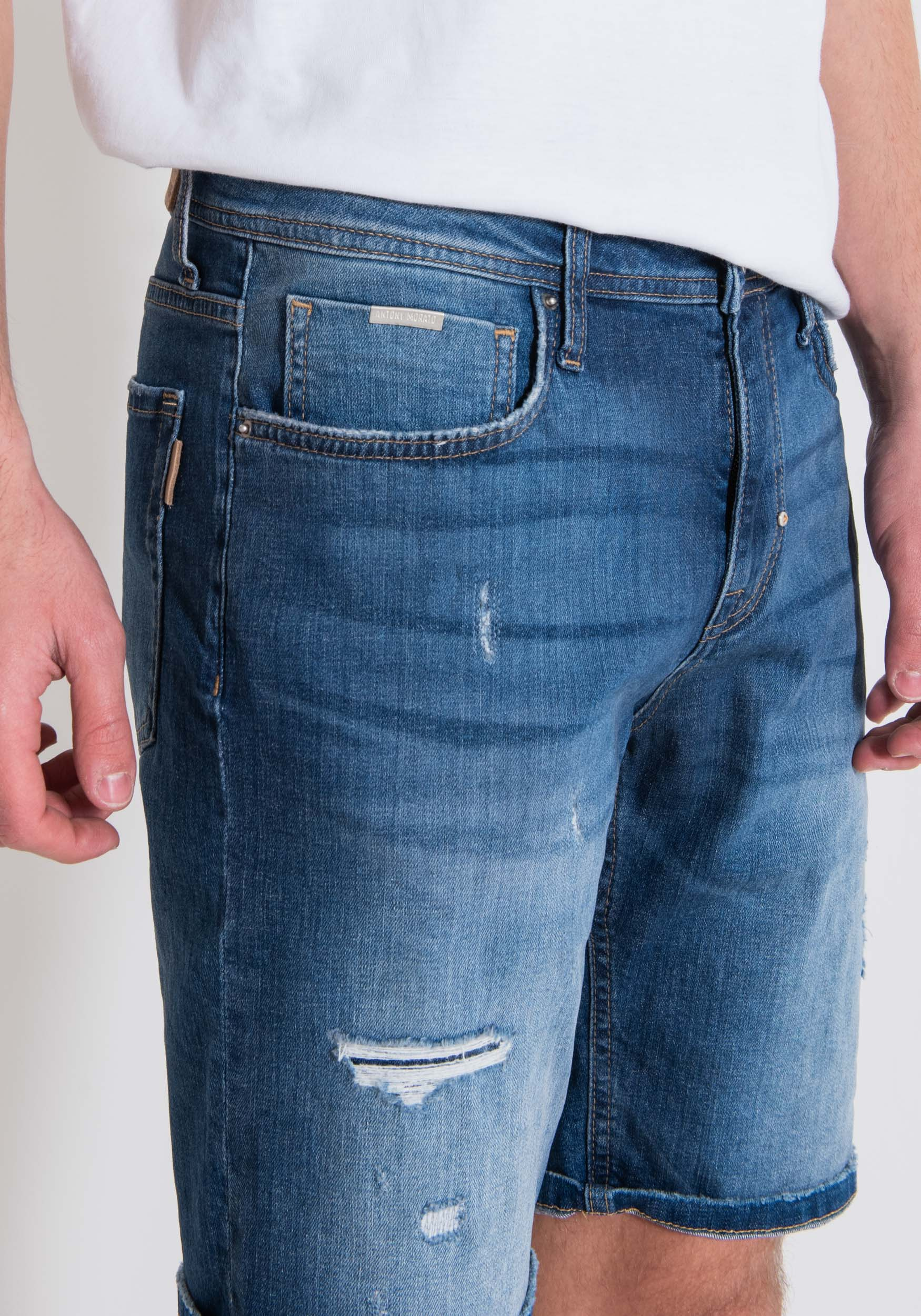 OZZY SKINNY FIT BLUE STRETCH DENIM SHORTS | Antony Morato