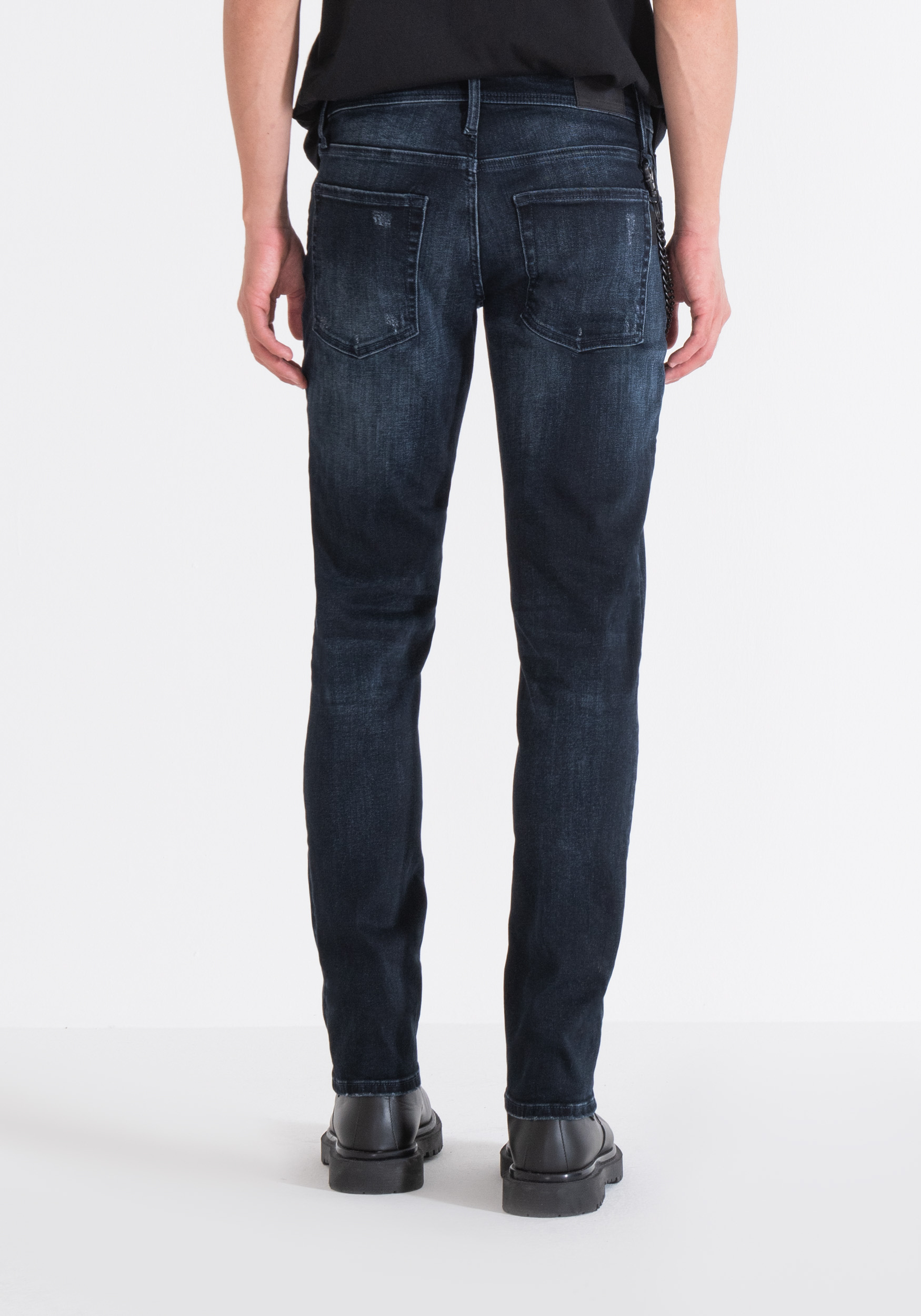 MMDT00245-FA750539-7010-1-