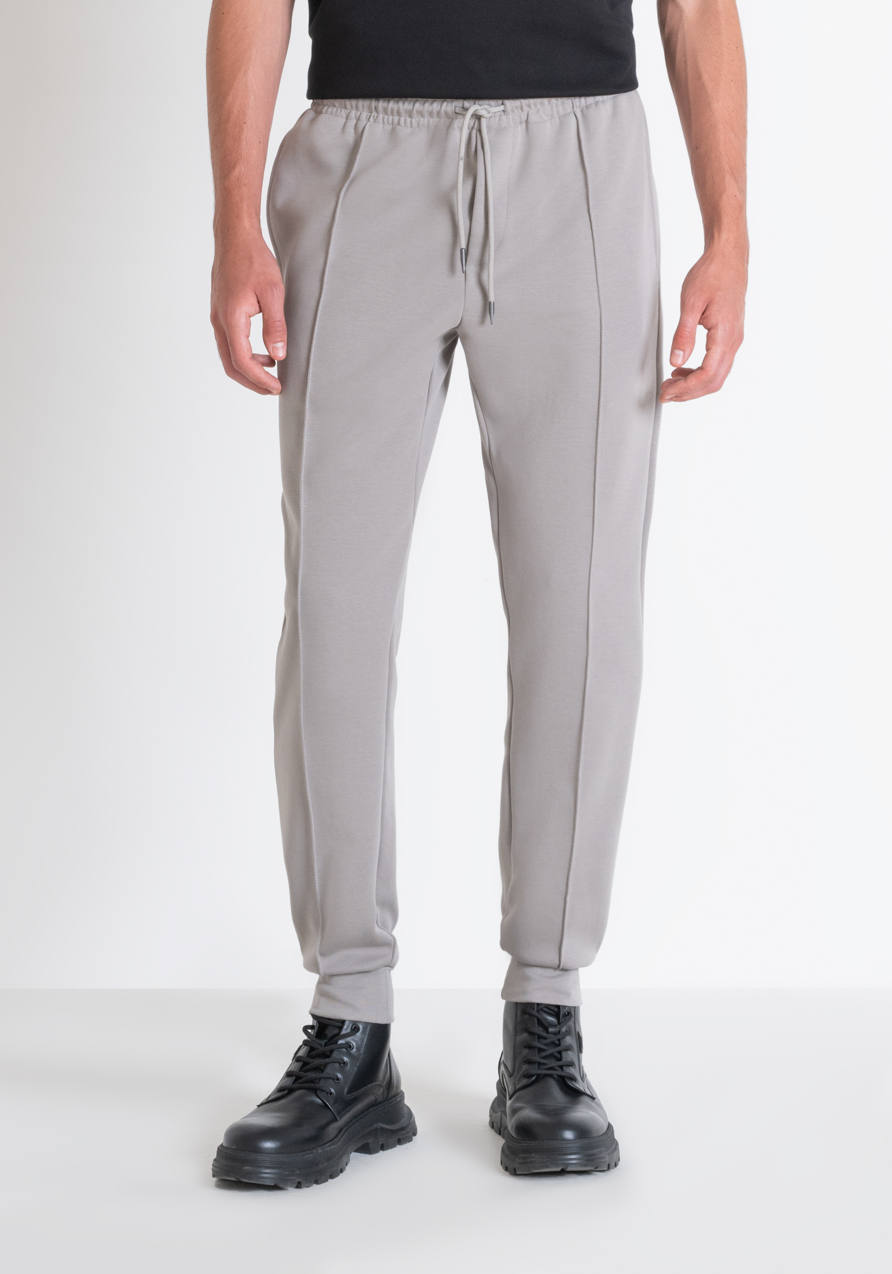 Carrot fit joggers 2025