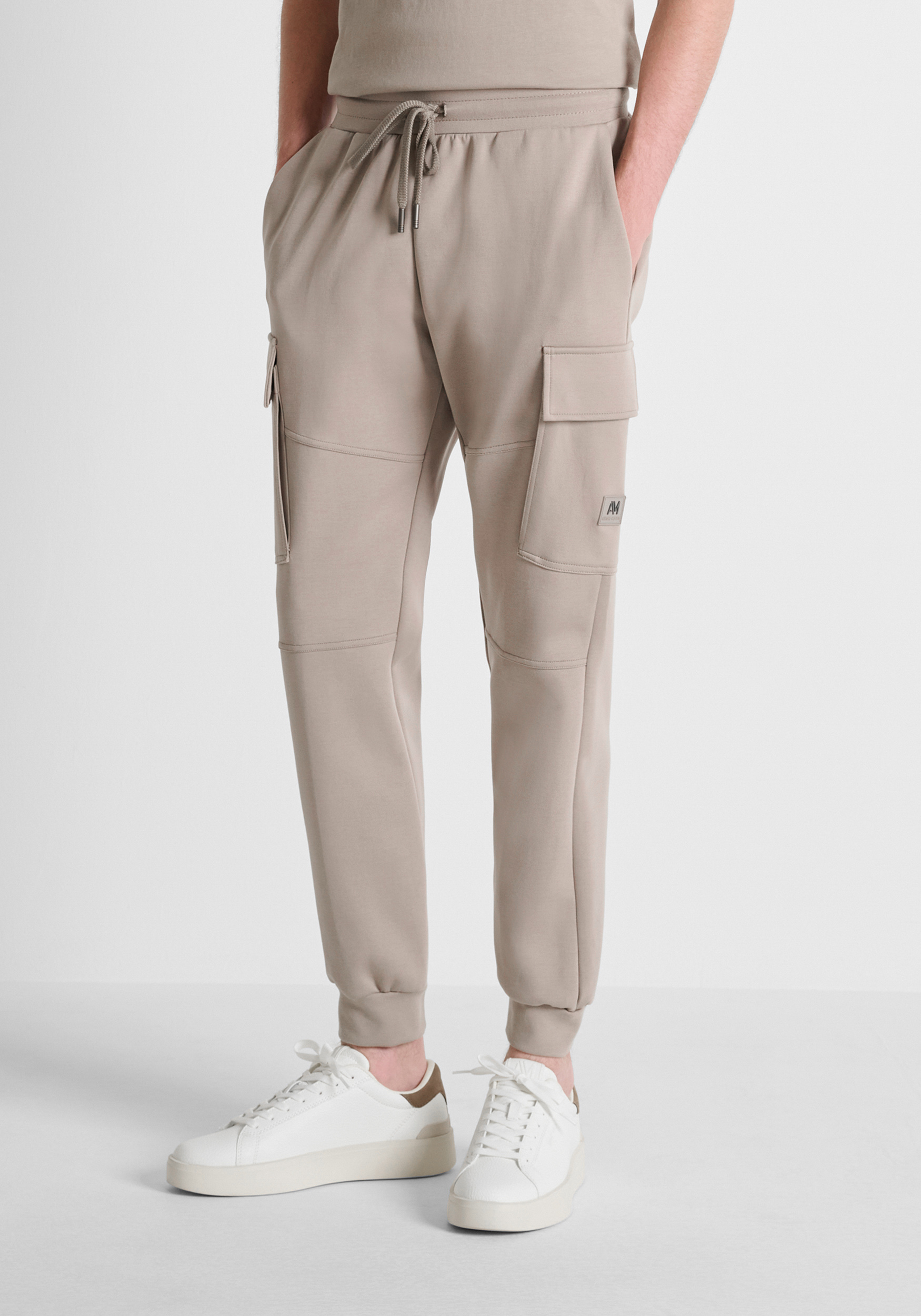 Grit regular-fit cargo trousers in interlock with metal plate on