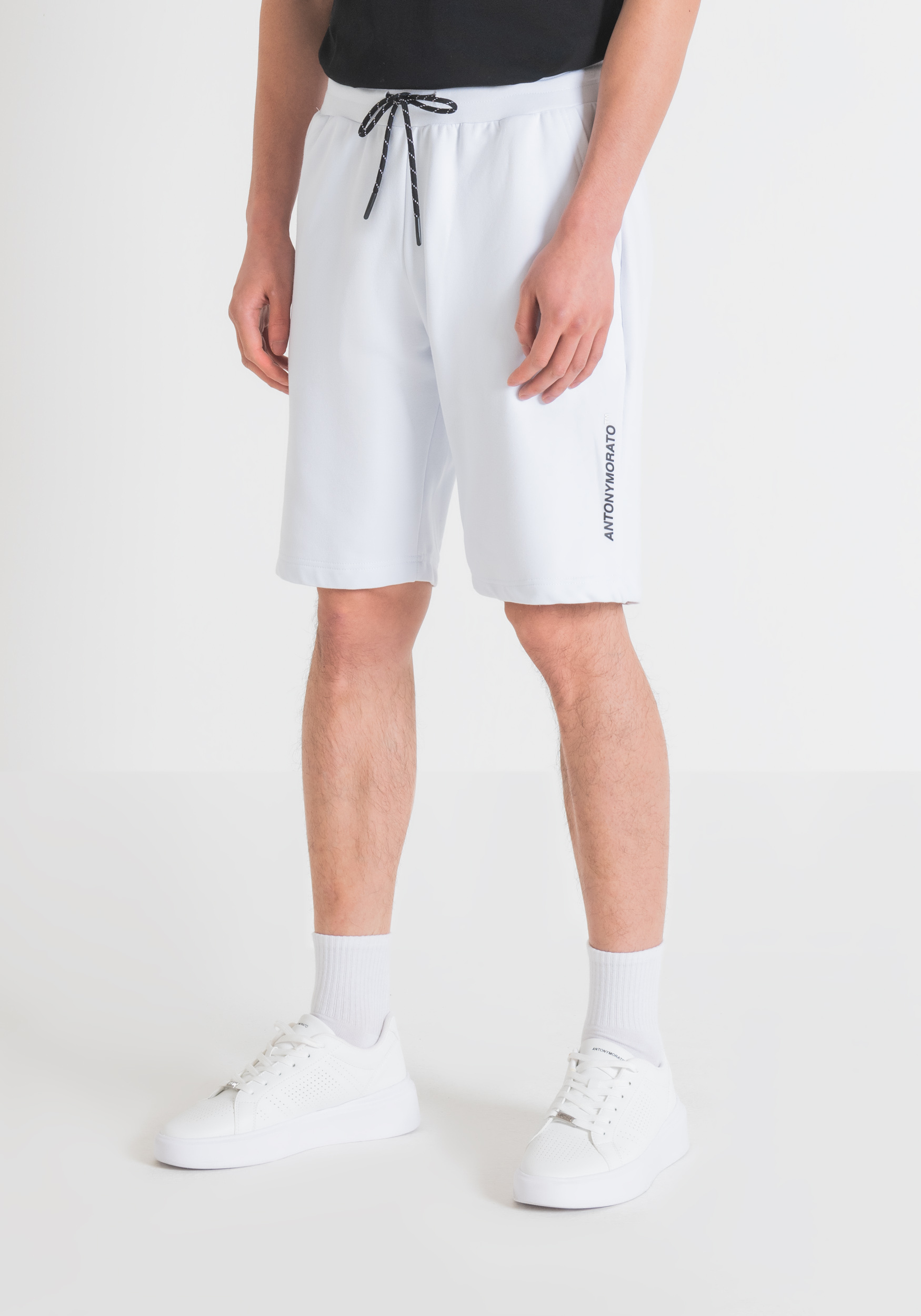 SHORTS REGULAR FIT IN MISTO COTONE E POLIESTERE SOSTENIBILE