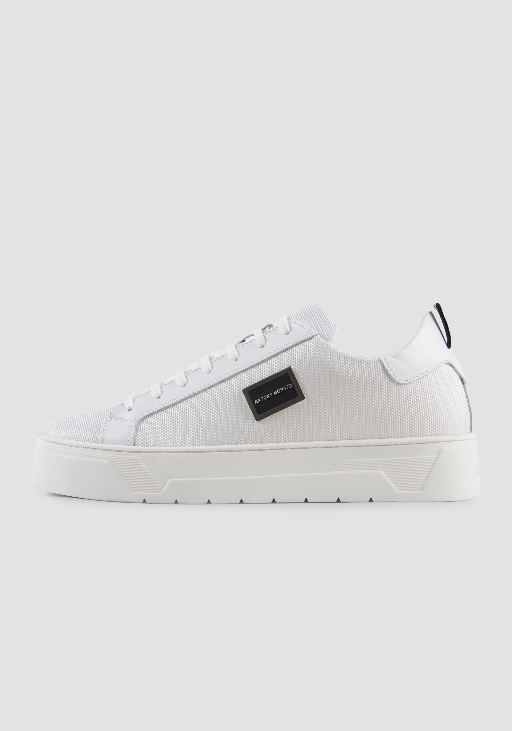 MMFW01639-LE500019-1000_02.jpg