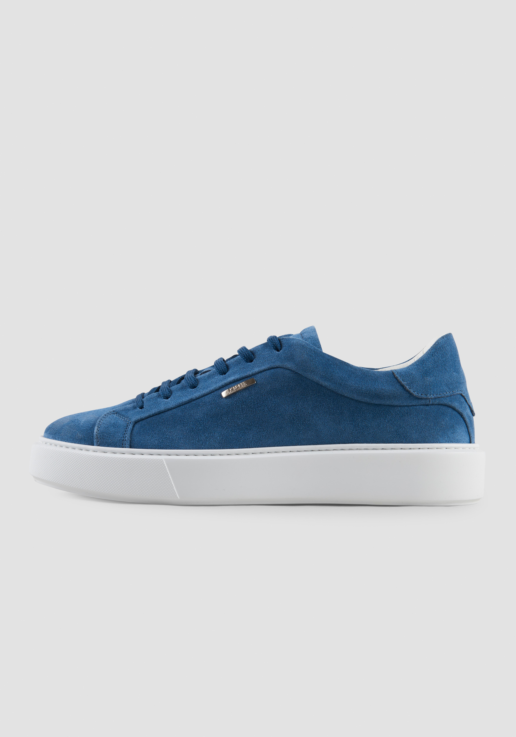 NIEDRIGER „ARTEM“ SNEAKER AUS EINFARBIGEM WILDLEDER | Antony Morato