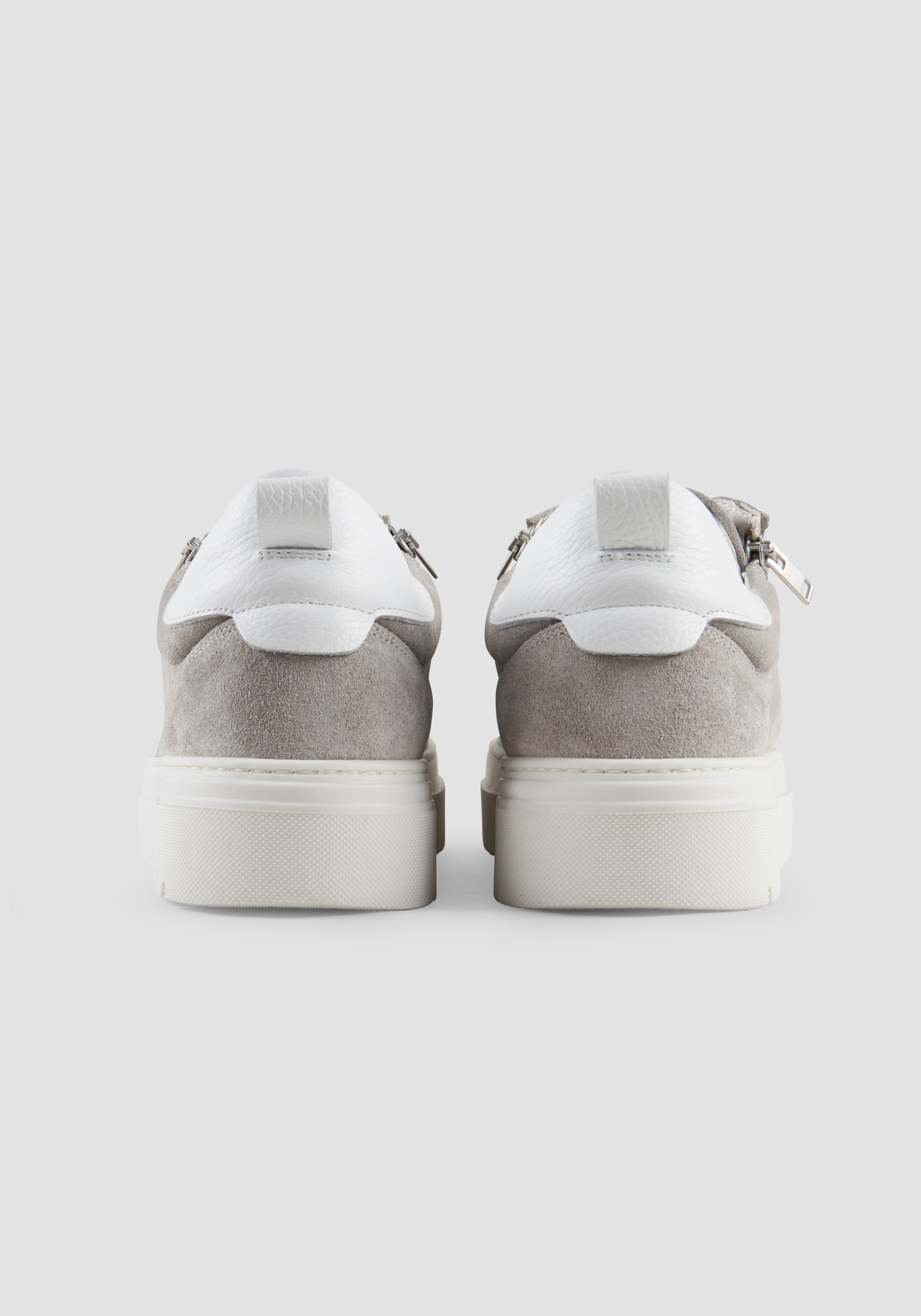 SUEDE 