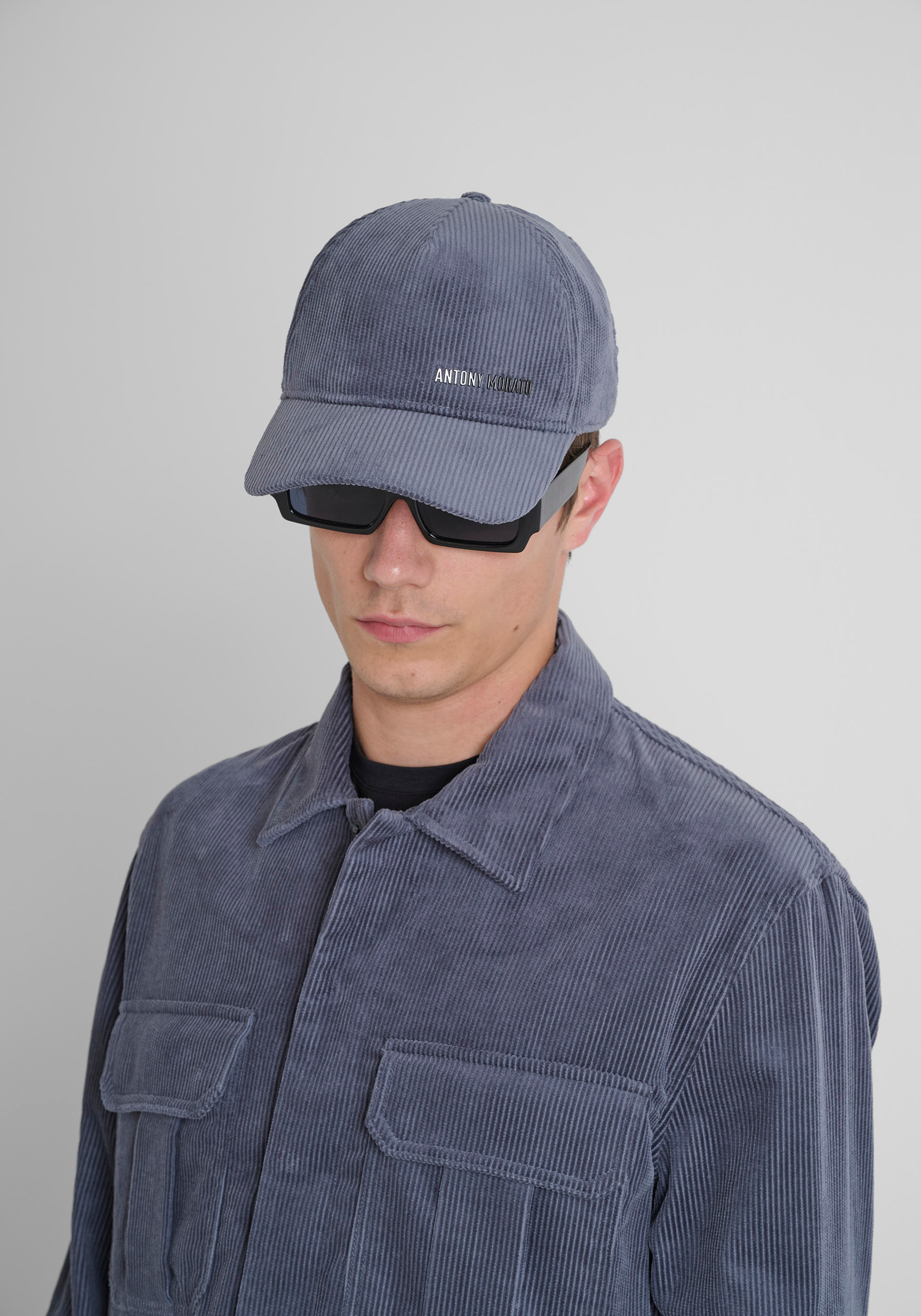 Berretto baseball nero in tessuto diagonale di cotone con patch porta logo