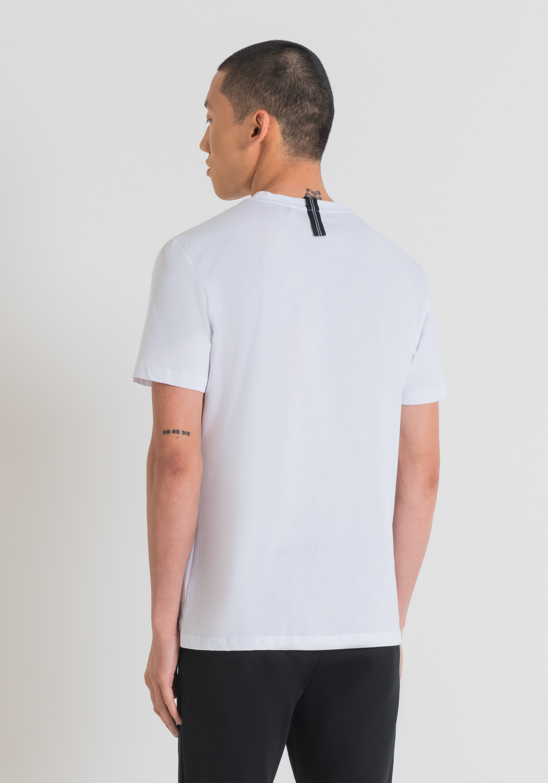 【SALE】REGULAR FIT RUBBER LOGO T-SHIRT REGULAR FIT T-SHIRT IN COTTON WITH RUBBER-EFFECT LOGO PRINT