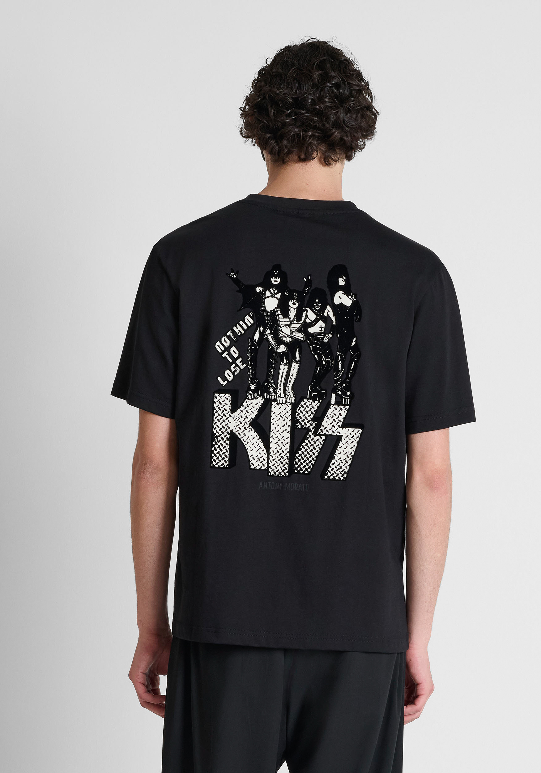 Black relaxed-fit t-shirt in cotton jersey with Kiss licensed