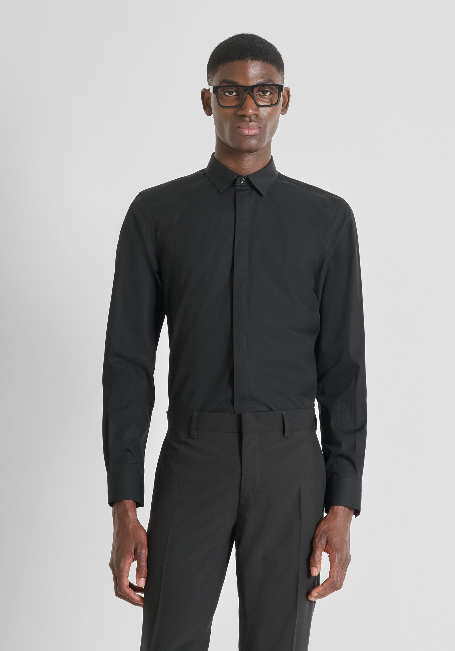 CAMICIA SLIM FIT “LONDON” IN COTONE EASY IRON CON ABBOTTONATURA