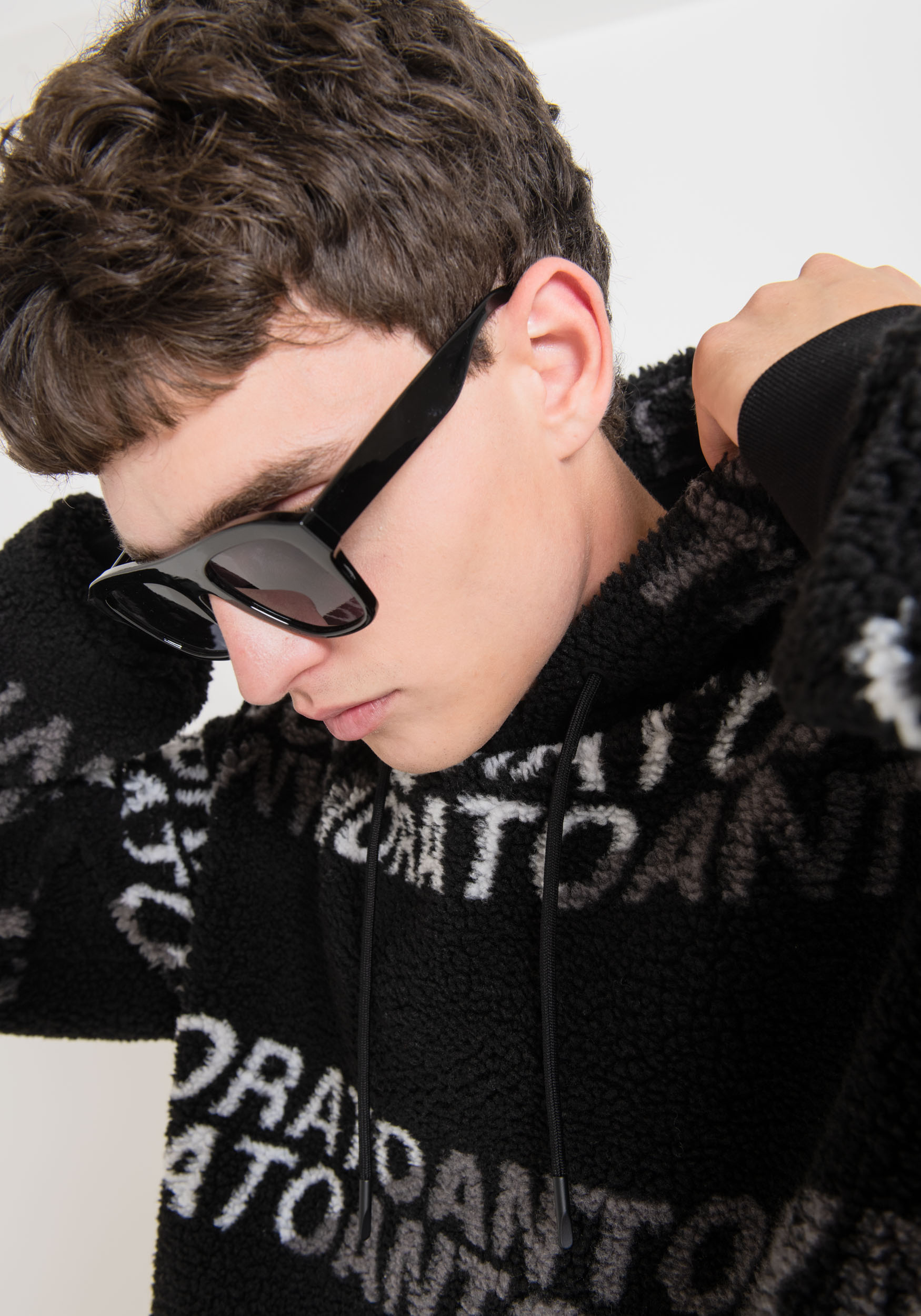 REGULAR FIT SWEATSHIRT IN FAUX FUR WITH HOOD AND LOGO PATTERN
