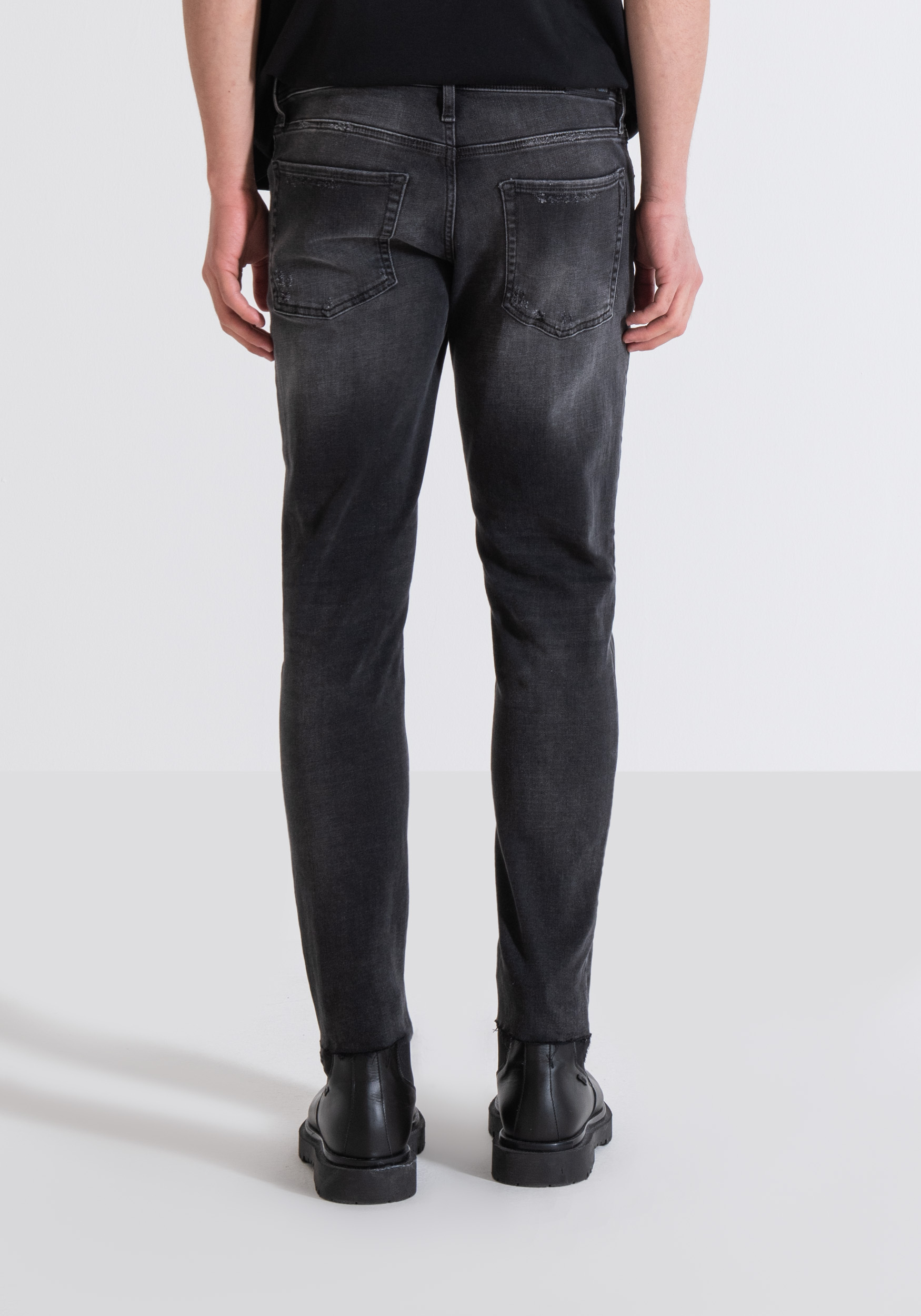 JEAN SUPER SKINNY FIT MERCURY EN DENIM STRETCH AVEC DELAVAGE NOIR Antony Morato