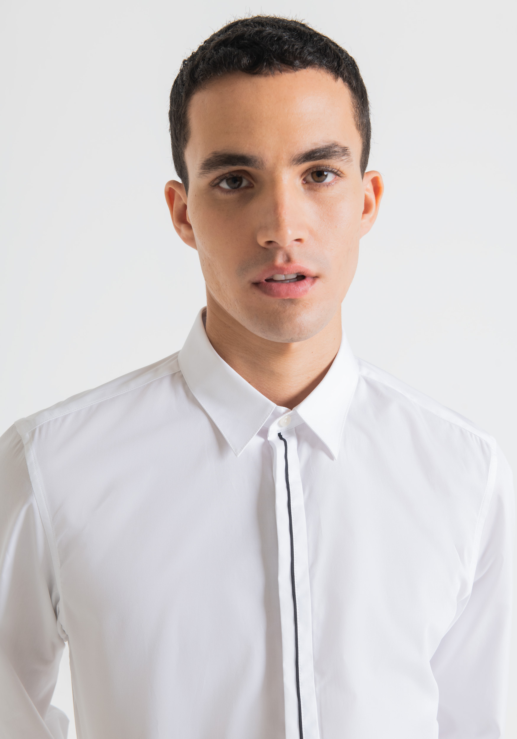 HEMD SLIM FIT „PARIS“ EASY-IRON AUS REINER SOFT-TOUCH-BAUMWOLLE 