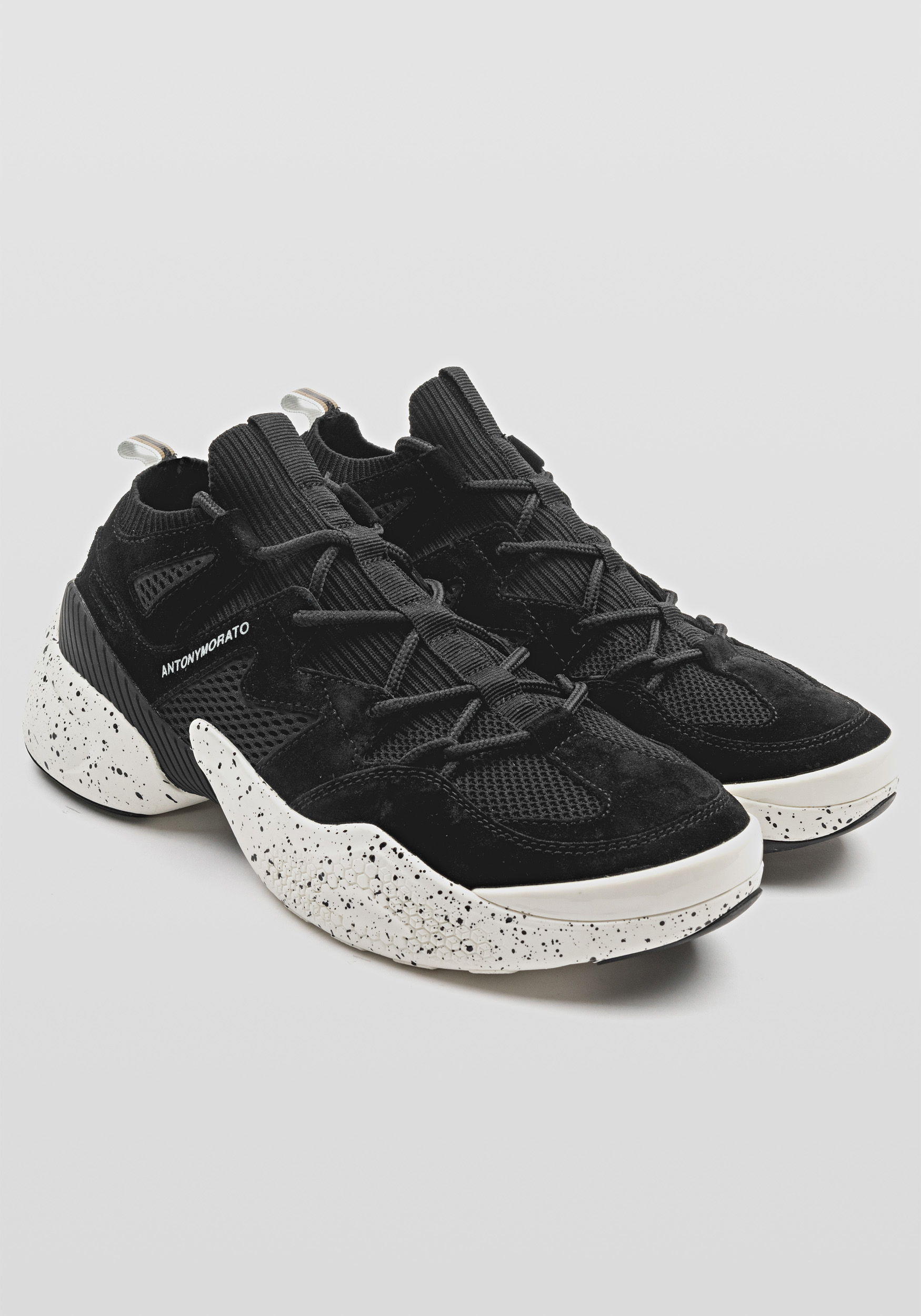 Asics montant store