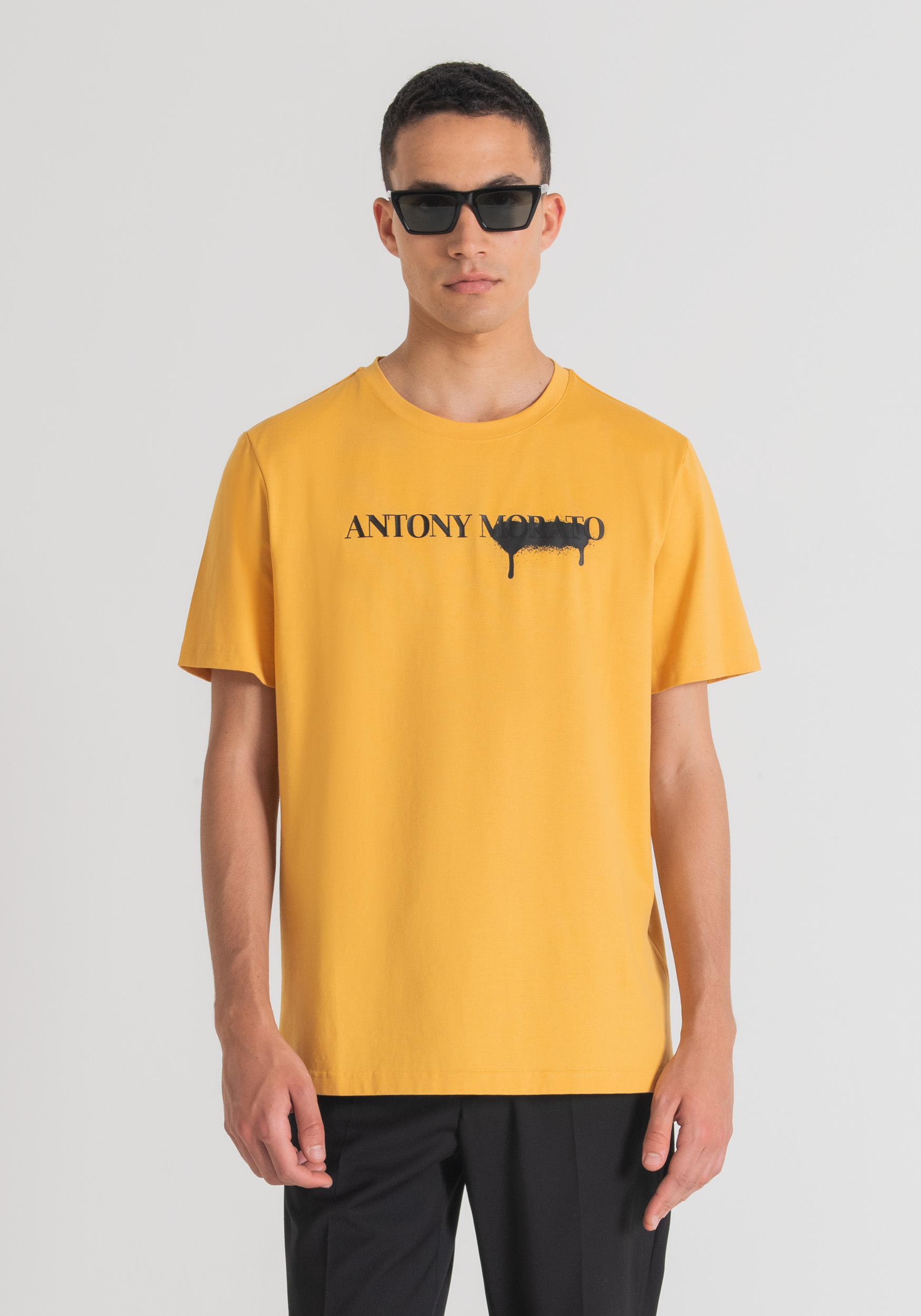 T-Shirts & Polos Antony Morato  T-Shirt Ras De Cou En 100 % Coton Avec  Ruban Avec Logo Sur Les Manches Rouge Homme ~ Moi Ultime
